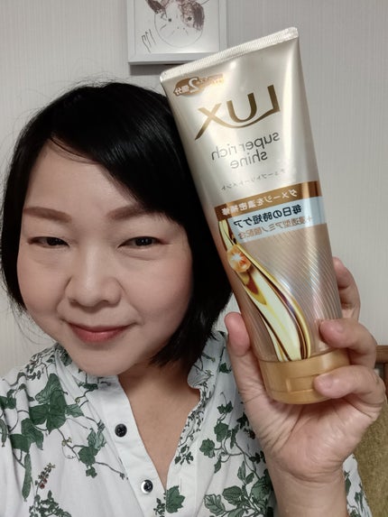 ラックス スーパーリッチシャイン ダメージリペア 補修チューブトリートメント/LUX/洗い流すヘアトリートメントを使ったクチコミ(4枚目)