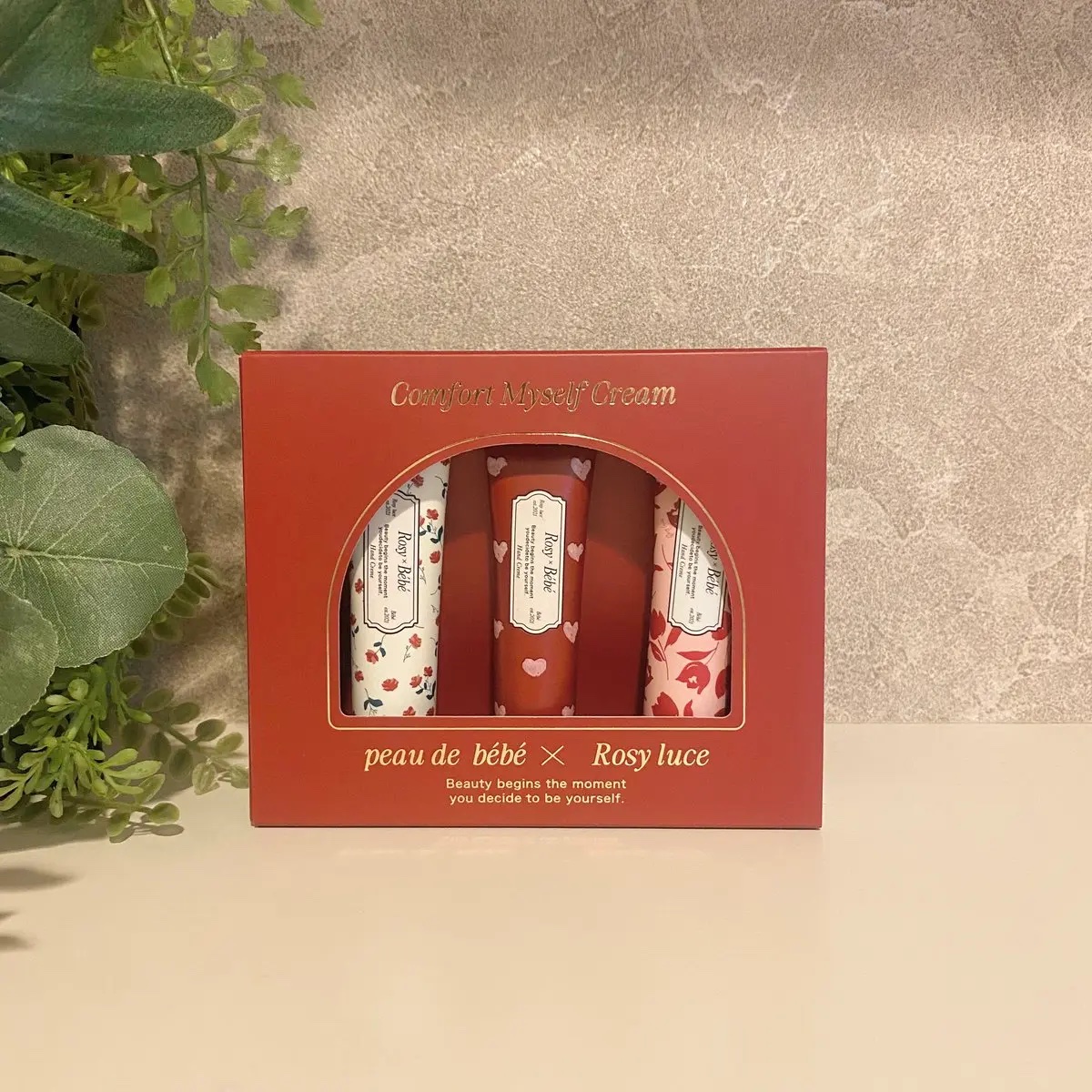 Rosy luce × peau de bebe コラボの
ハンドクリーム Comfort Myself Cream 🍒ˊ˗

百合の花の香りを閉じ込めた
フレグランスのようなハンドクリームで
デザインも香りもとにかく最高すぎる🫰🏻❤