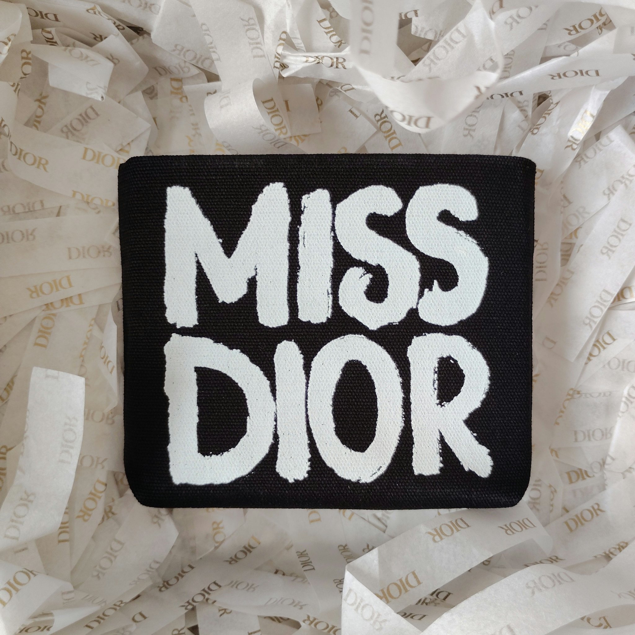 ディオールショウ サンク クルール（ミス ディオール コレクション 限定品）/Dior/アイシャドウを使ったクチコミ（1枚目）