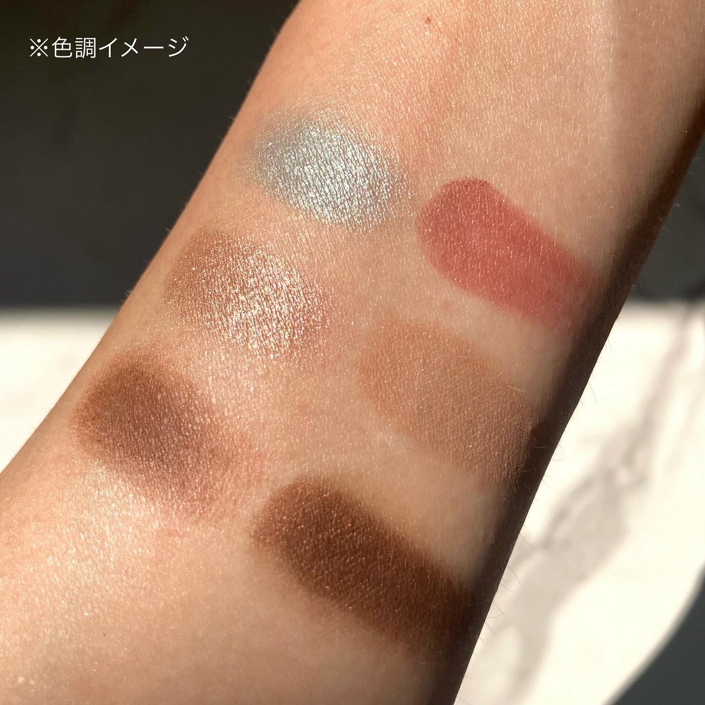 オッドバランスアイパレット/TWO SLASH FOUR/アイシャドウパレットを使ったクチコミ(3枚目)