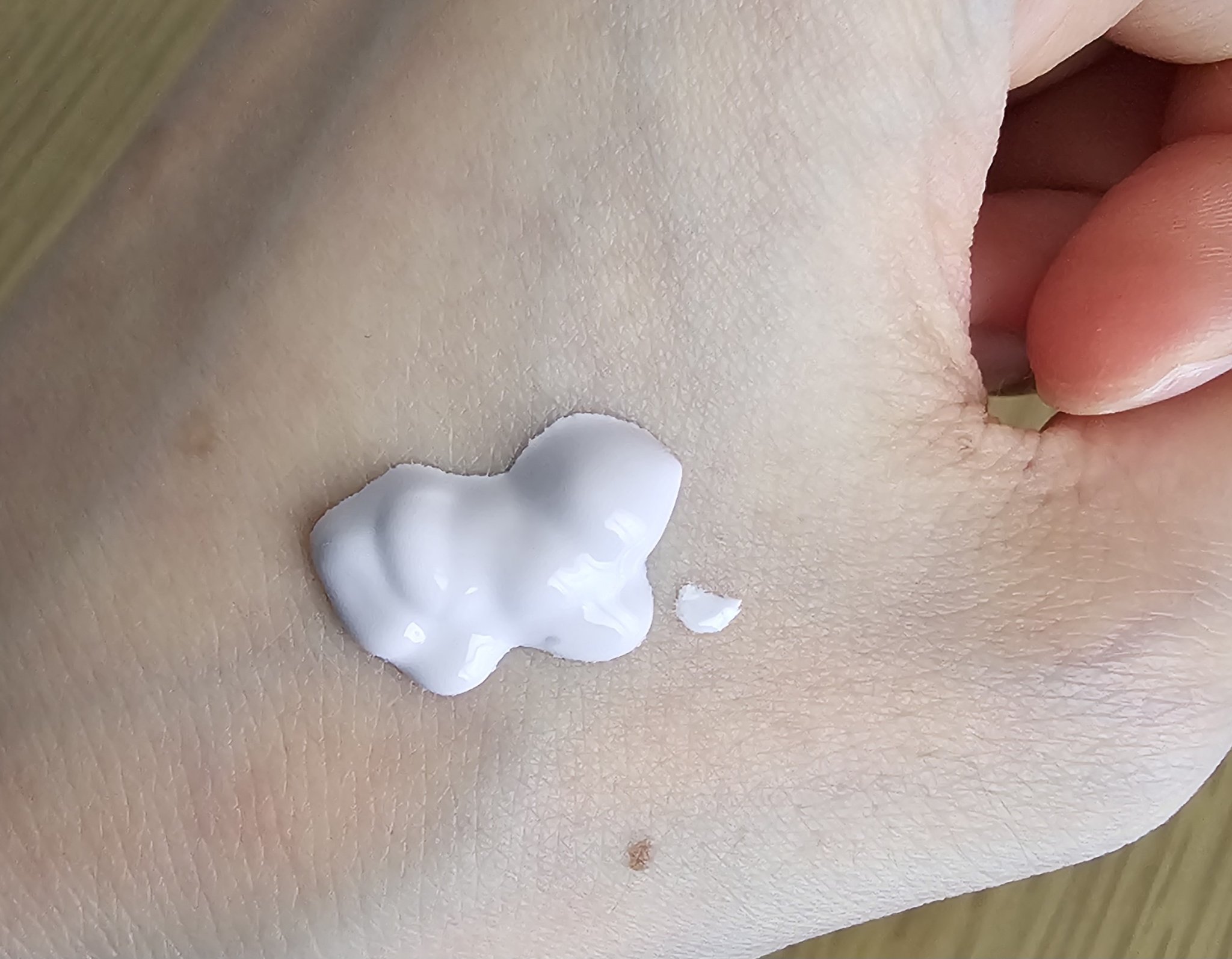 アリィー クロノビューティ カラーチューニングUV/アリィー/日焼け止めクリームを使ったクチコミ（3枚目）