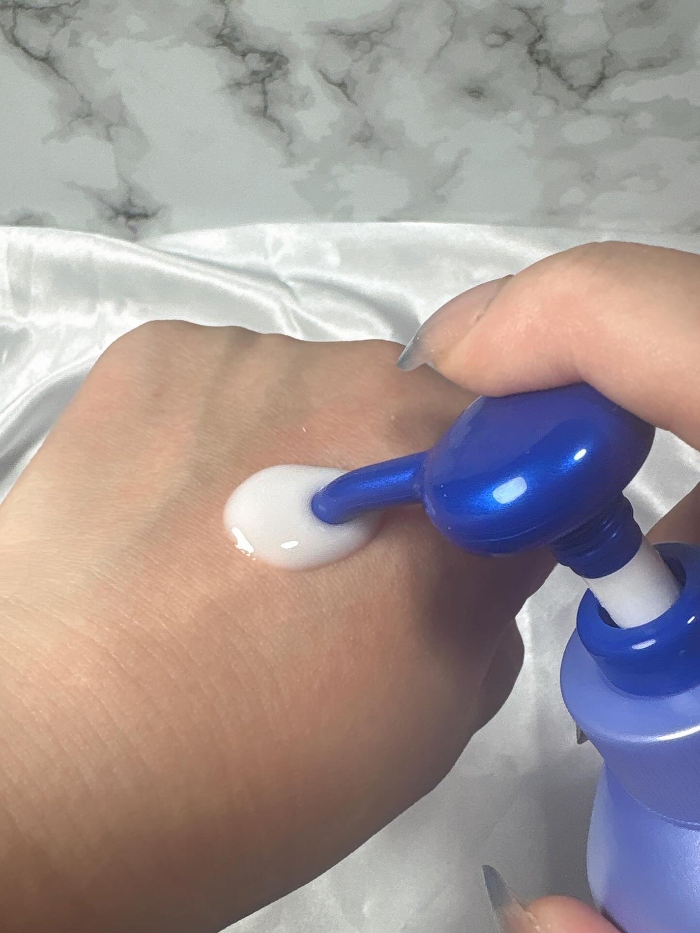 【医薬部外品】ニベア ルーセントビューティ シルクブライトニング ブライトニング美容液ボディミルク/ニベア/ボディミルクを使ったクチコミ(4枚目)