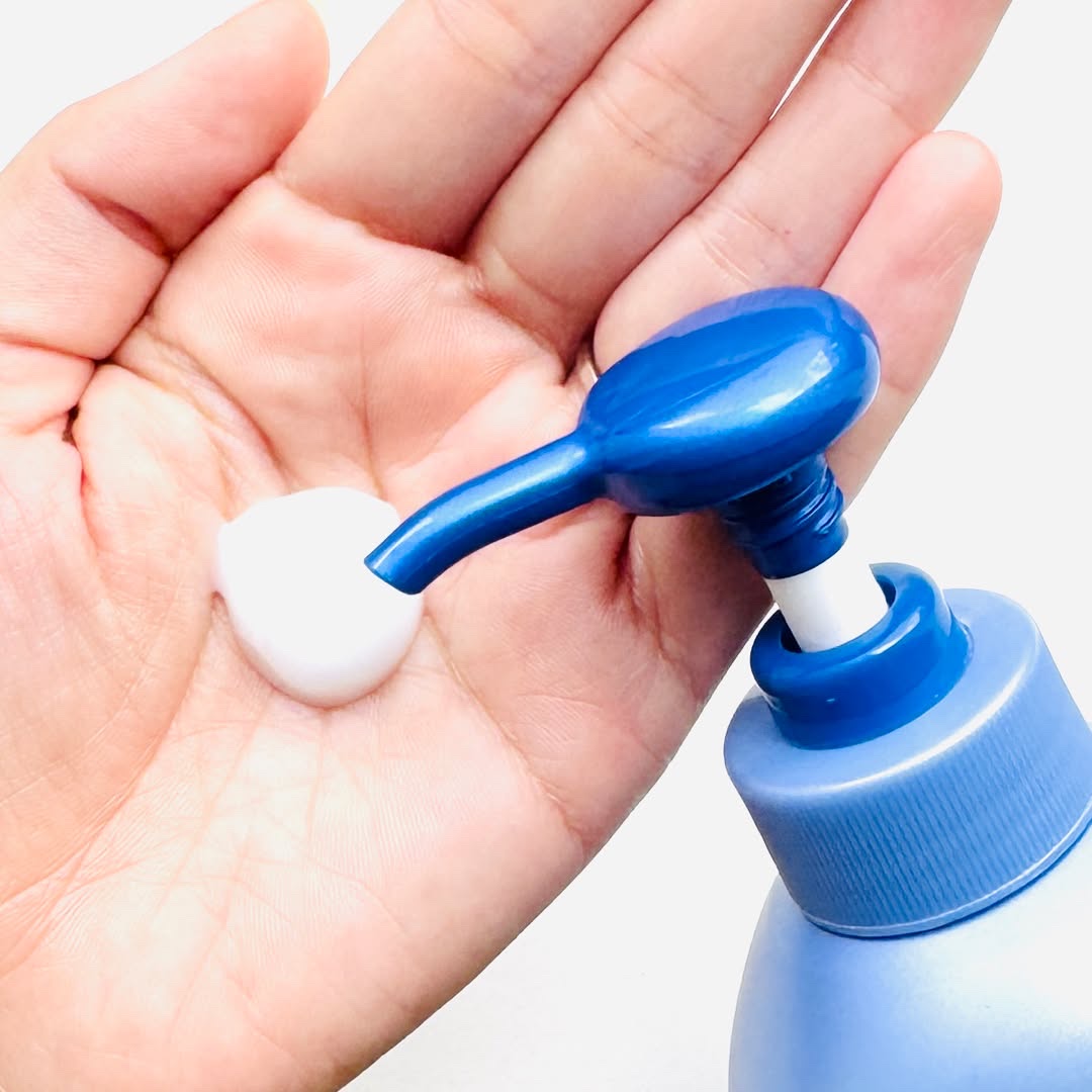 ニベア ルーセントビューティ ディープモイスチャー 浸透保湿美容液ボディミルク リッチローズの香り/ニベア/ボディミルクを使ったクチコミ（2枚目）