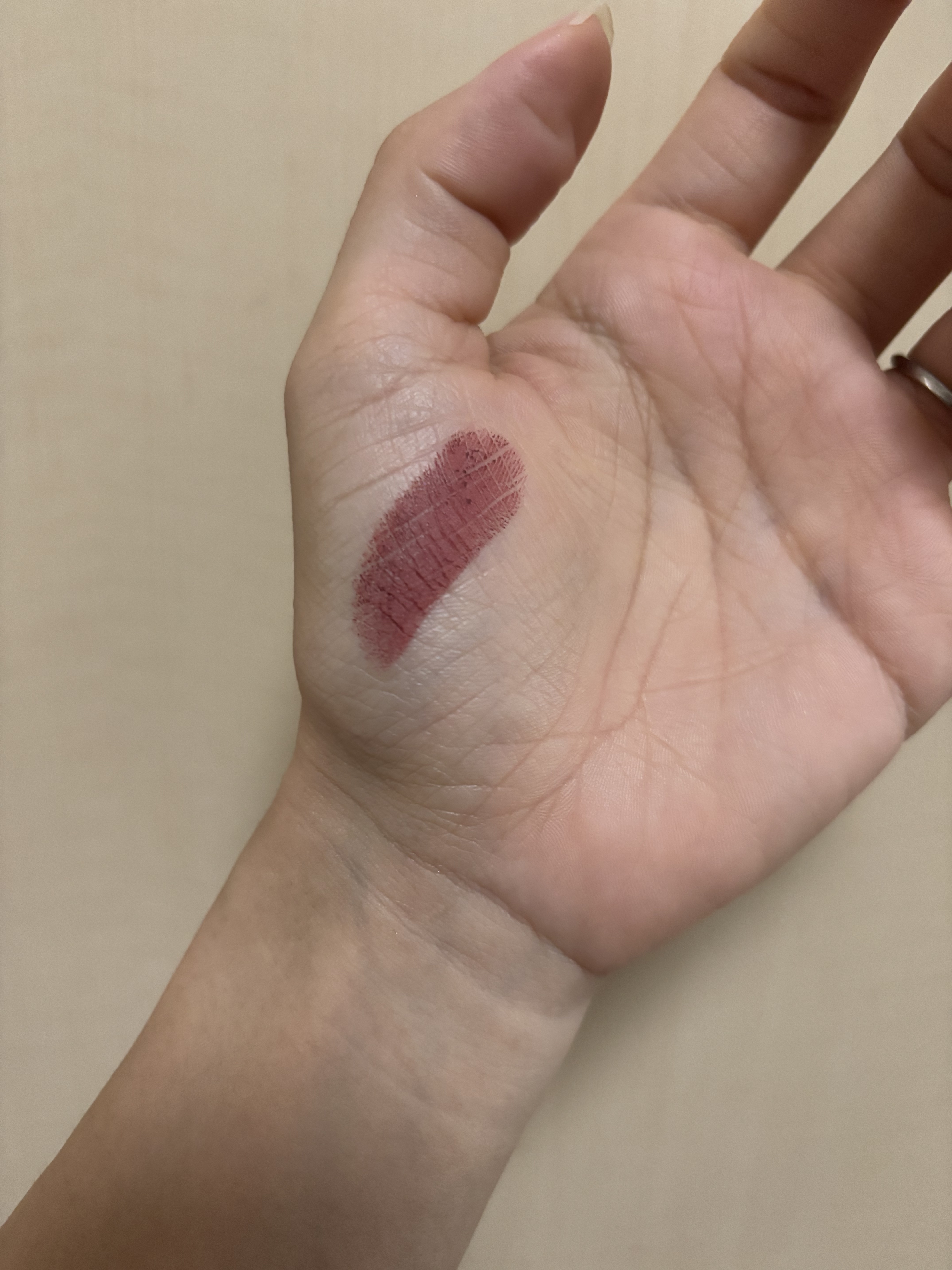 SHEGLAM ロングラスティング マットリップスティックのクチコミ「SHEGLAM ロングラスティング マットリップスティック

落ちにくいとみかけて興味本位で買.....」（2枚目）