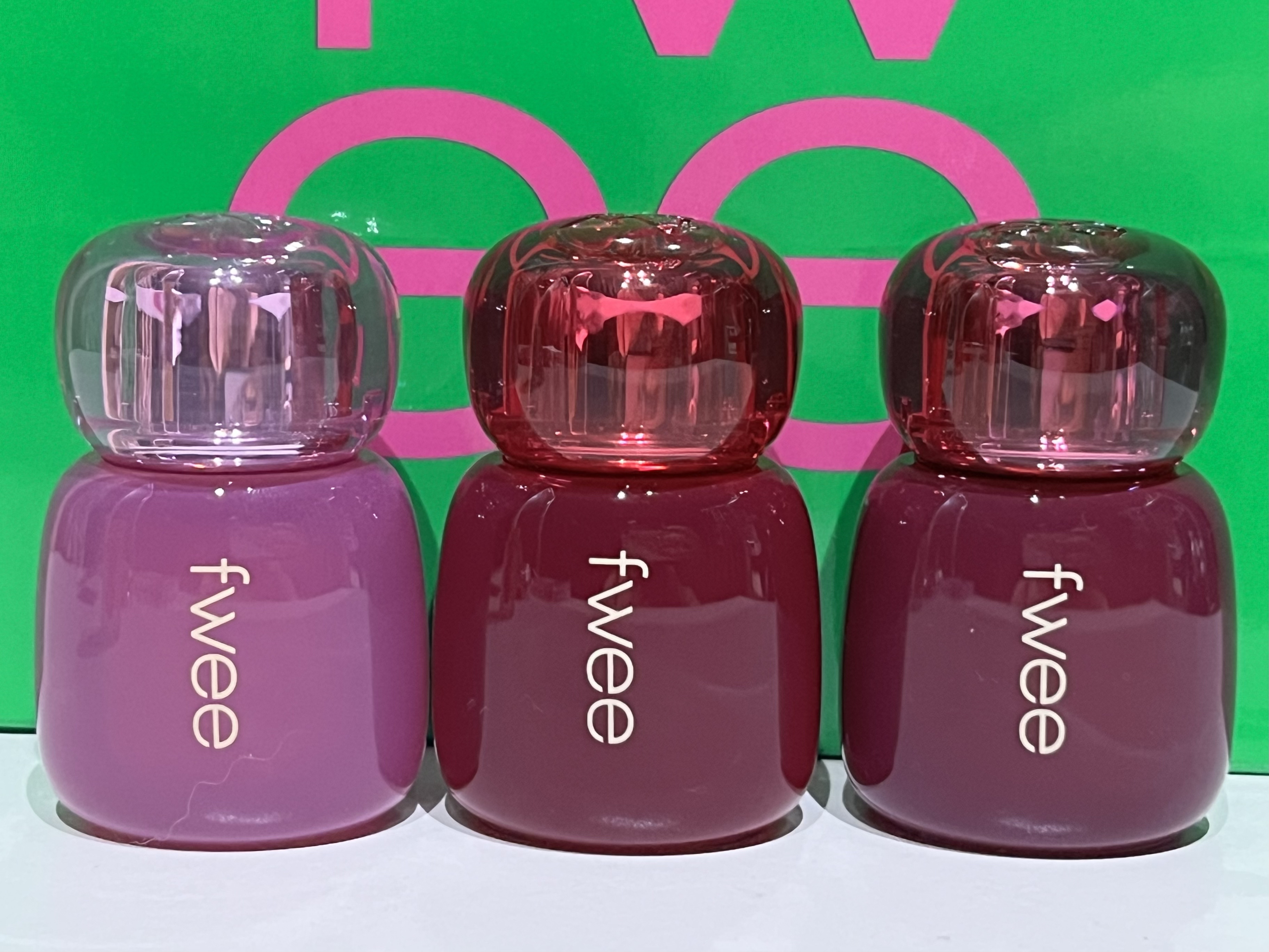 フィー 3Dボリューミングティント 10 チェリーディップ/fwee/リップティントを使ったクチコミ（1枚目）