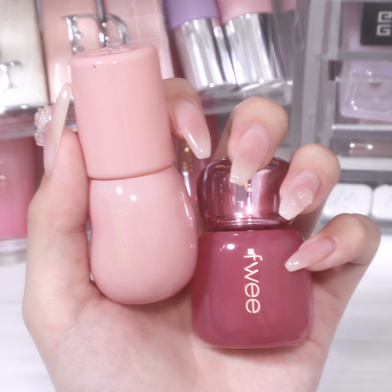 フィー 3Dボリューミンググロス/fwee/リップグロスを使ったクチコミ（1枚目）