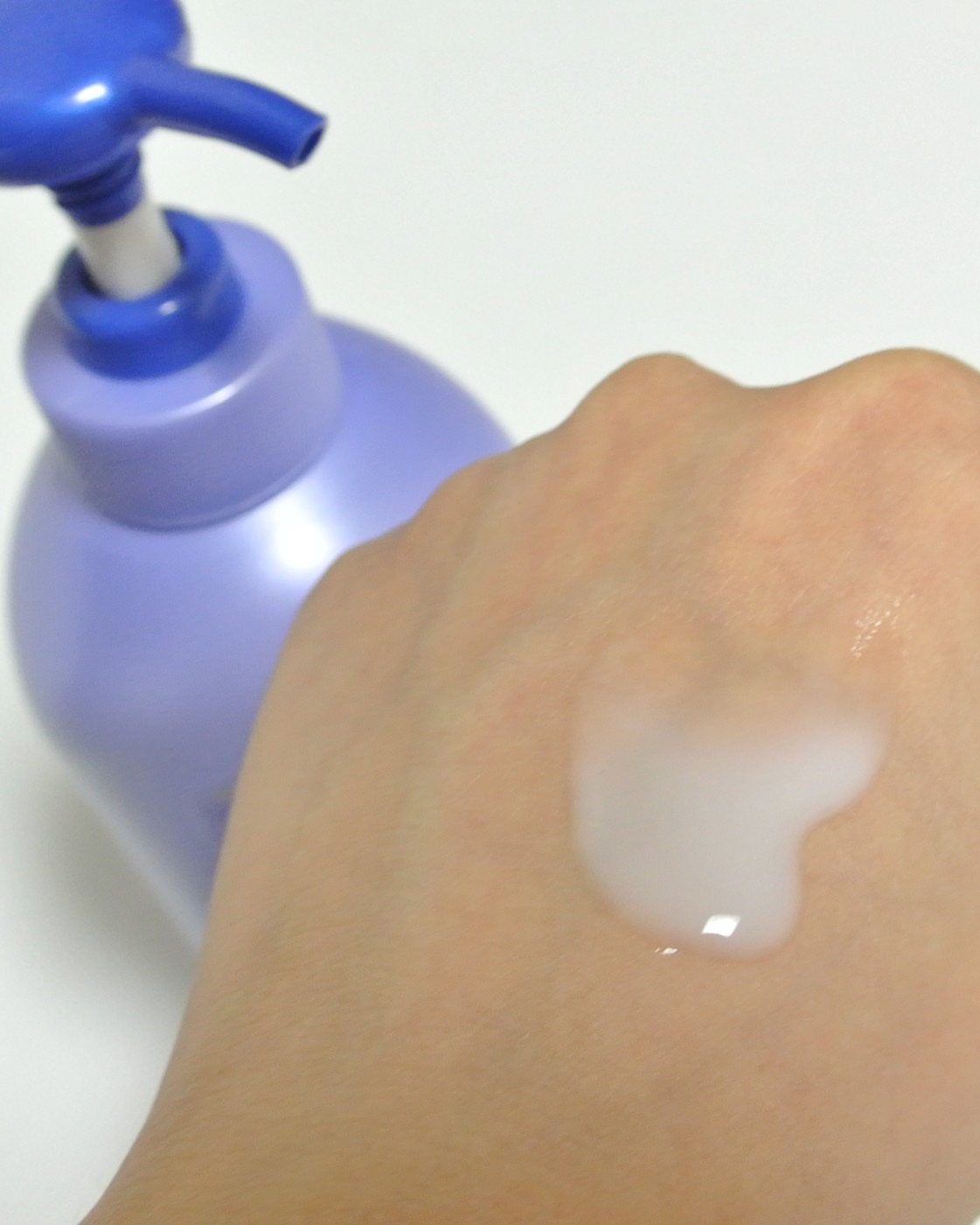 【医薬部外品】ニベア ルーセントビューティ シルクブライトニング ブライトニング美容液ボディミルク/ニベア/ボディミルクを使ったクチコミ（2枚目）