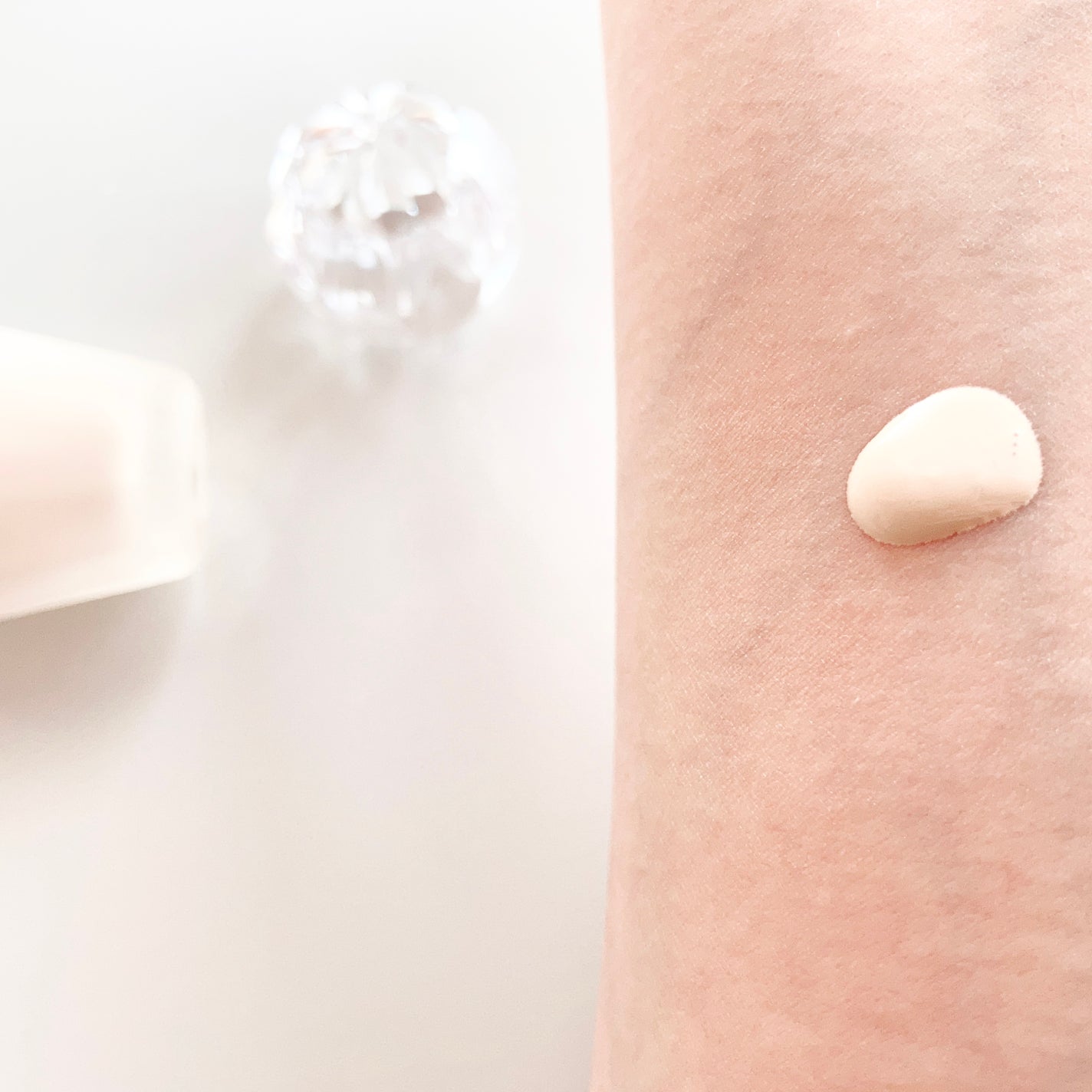 ジルスチュアート ブライト&スムース セラムプライマー/JILL STUART/化粧下地を使ったクチコミ(2枚目)