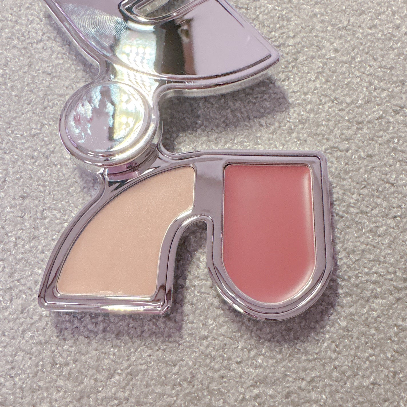 マルチブラッシュアンドハイライターデュオ/Rest & Recreation BEAUTY/ジェル・クリームチークを使ったクチコミ(5枚目)