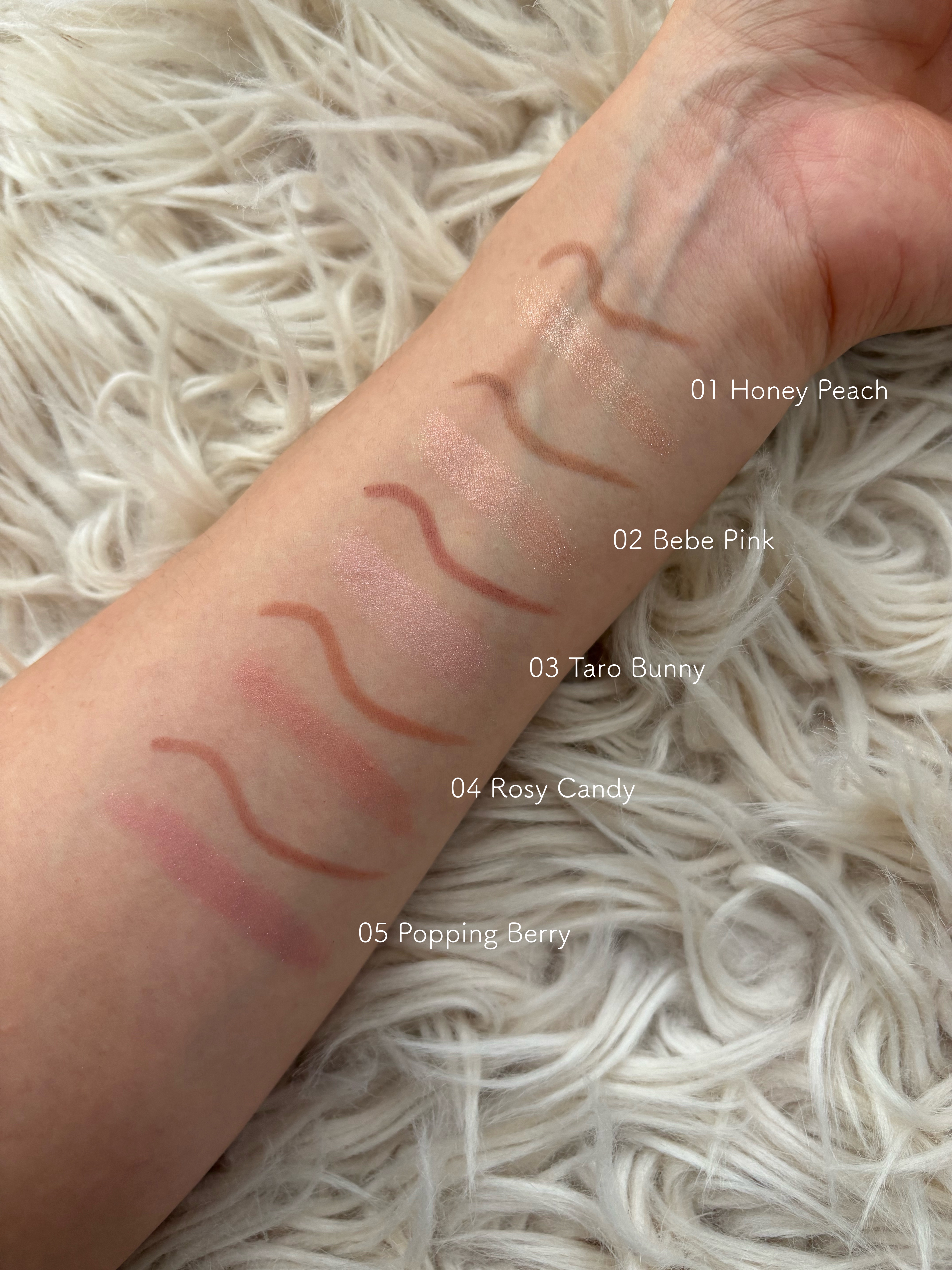 カラープレイデュアルライナー/2aN/スティックアイシャドウを使ったクチコミ（3枚目）