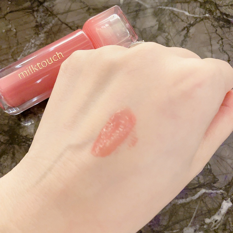 デューステインシアーリップグロス/Milk Touch/リップグロスを使ったクチコミ（2枚目）