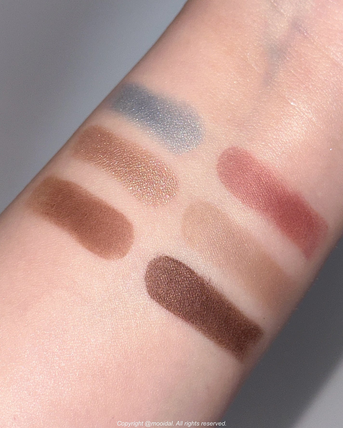 オッドバランスアイパレット/TWO SLASH FOUR/アイシャドウパレットを使ったクチコミ(4枚目)