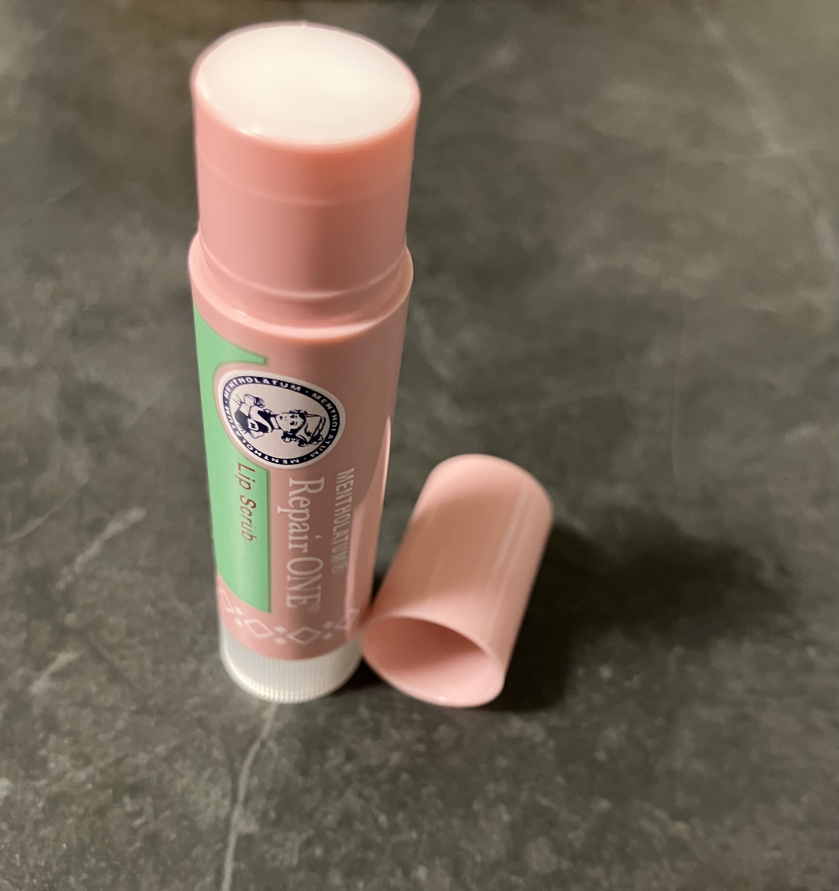 メンソレータム リペアワン 角質ケアリップ/メンソレータム/リップクリームを使ったクチコミ（2枚目）