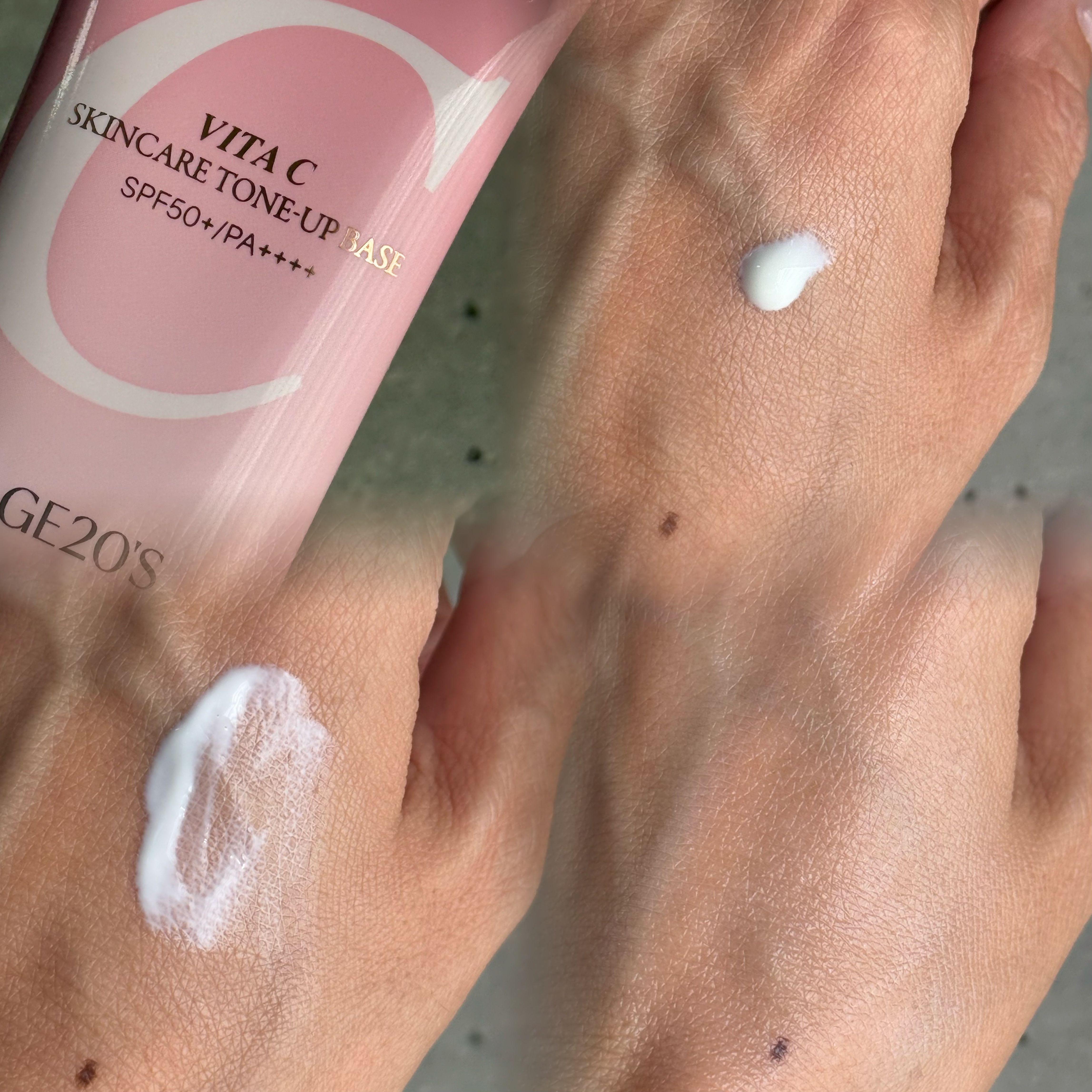 ビタシースキンケアトンアップ化粧下地/AGE20’s/化粧下地を使ったクチコミ（2枚目）