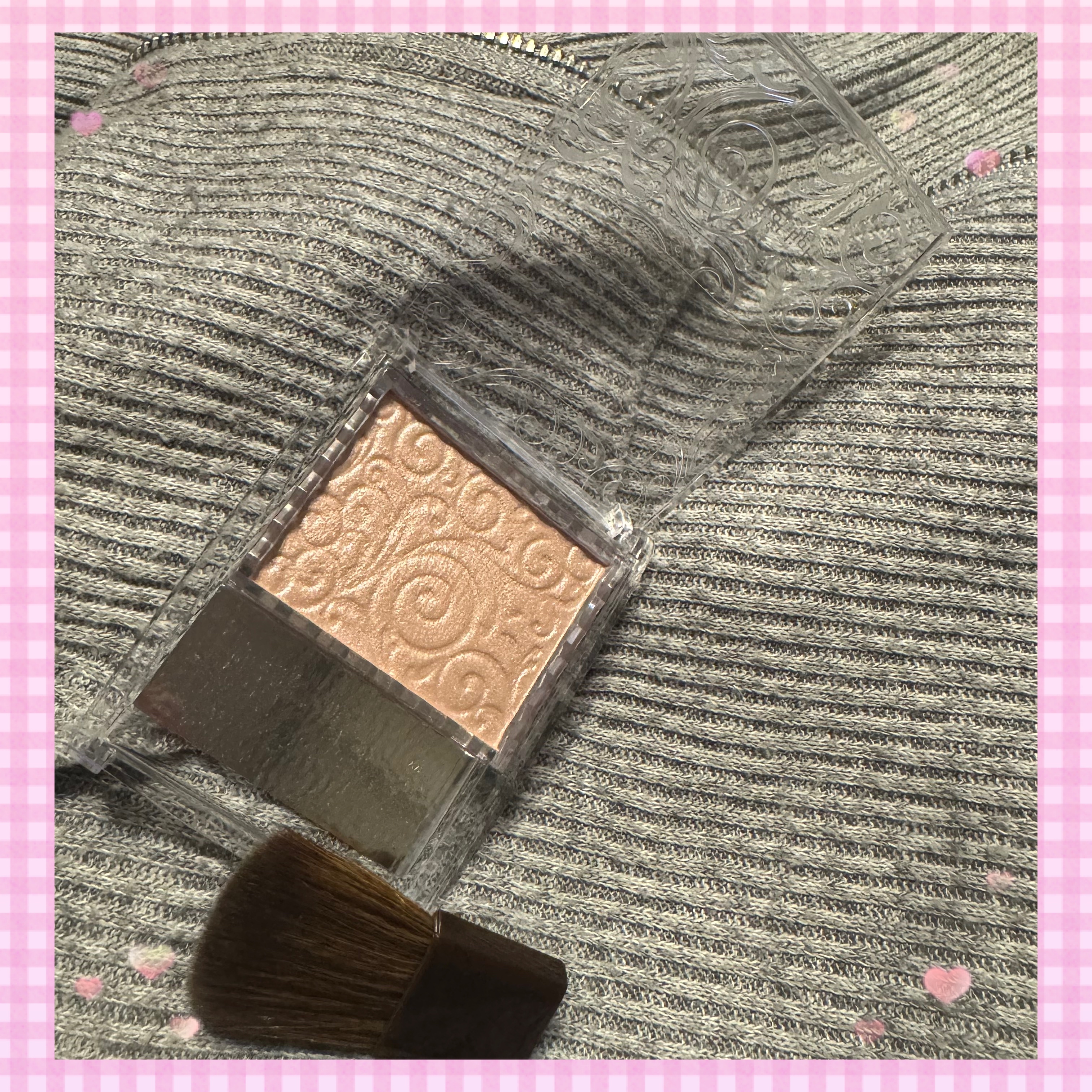 パールグロウハイライト 04 シェルピンク/CEZANNE/パウダーハイライトを使ったクチコミ（1枚目）