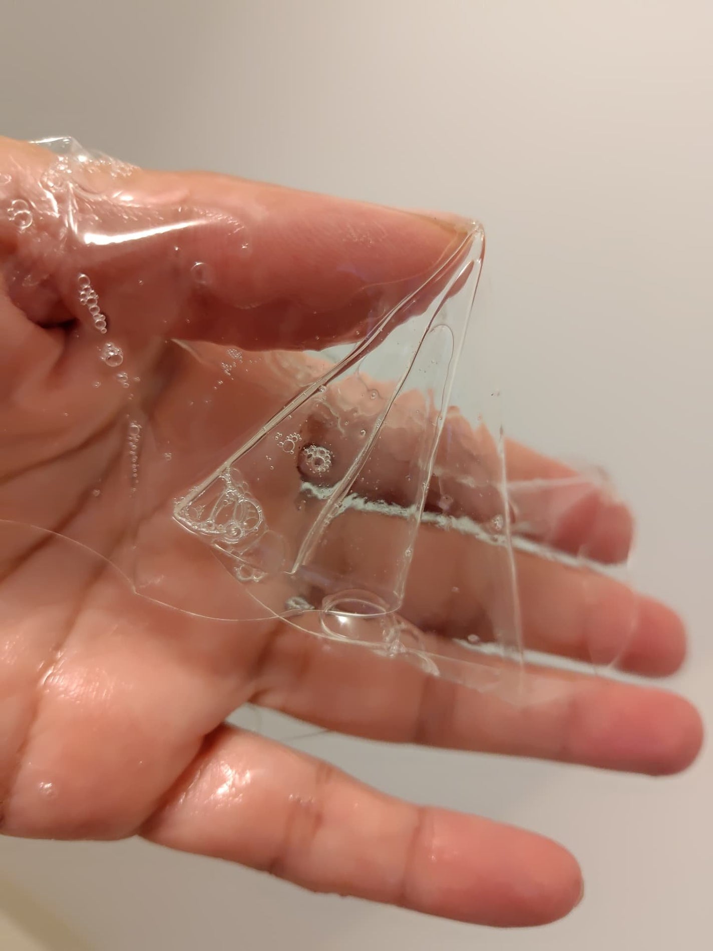 ひろちゃん on LIPS 「エキスパートナイアシンビター5%フィルムゲルマスク🟨🟨🟨🟨🟨🟨..」(3枚目)