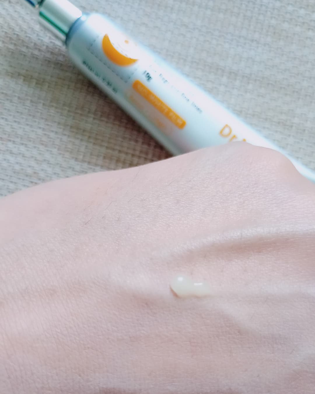 レチノールアイファルトアイバッククリーム/Dr.Melaxin/アイケア・アイクリームを使ったクチコミ（2枚目）