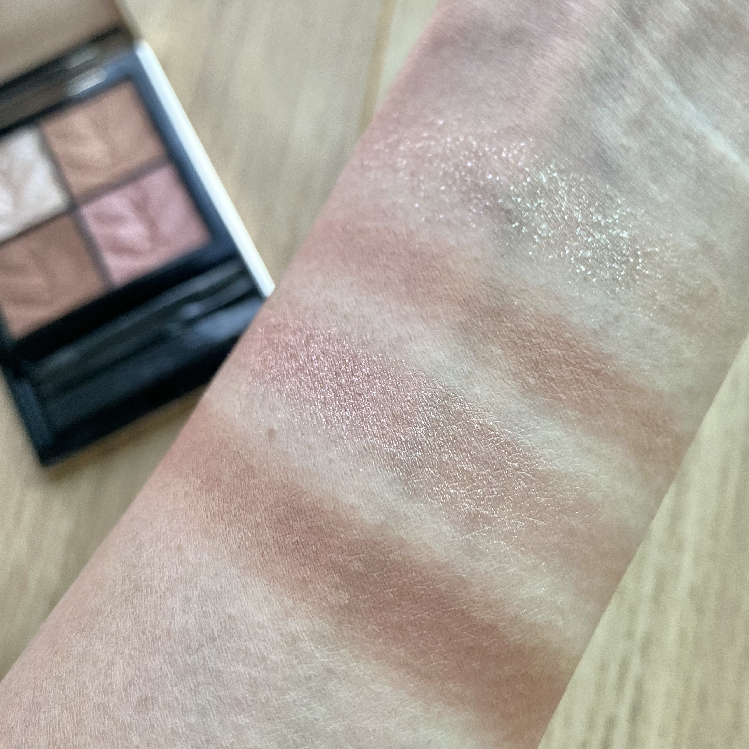 クチュール ミニ クラッチ/YVES SAINT LAURENT BEAUTE/アイシャドウパレットを使ったクチコミ（2枚目）