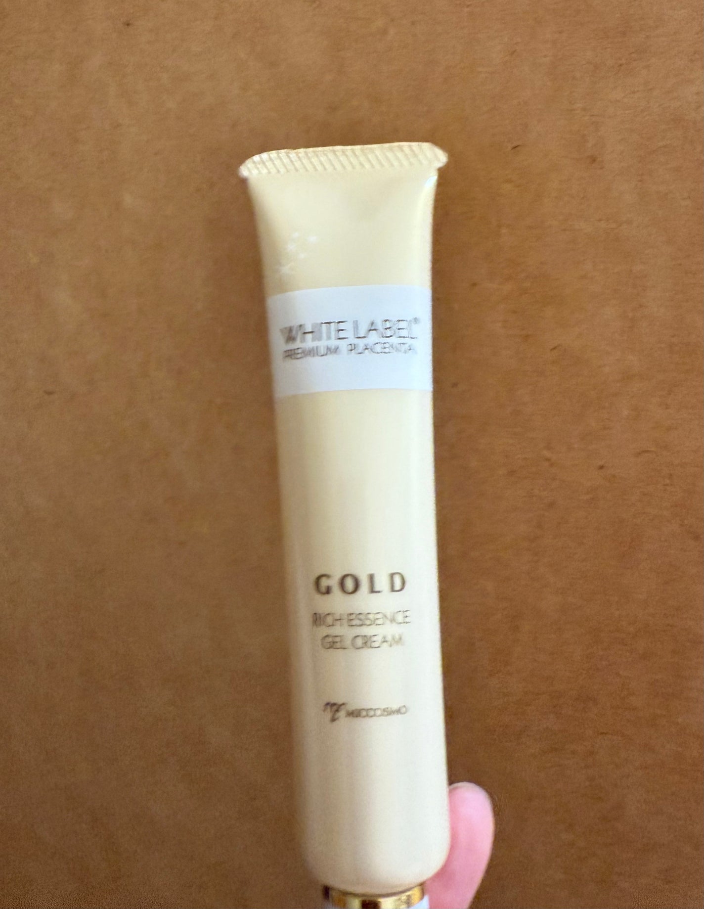 金のプラセンタ濃ハリもっちりーな/ホワイトラベル/アイケア・アイクリームを使ったクチコミ(1枚目)
