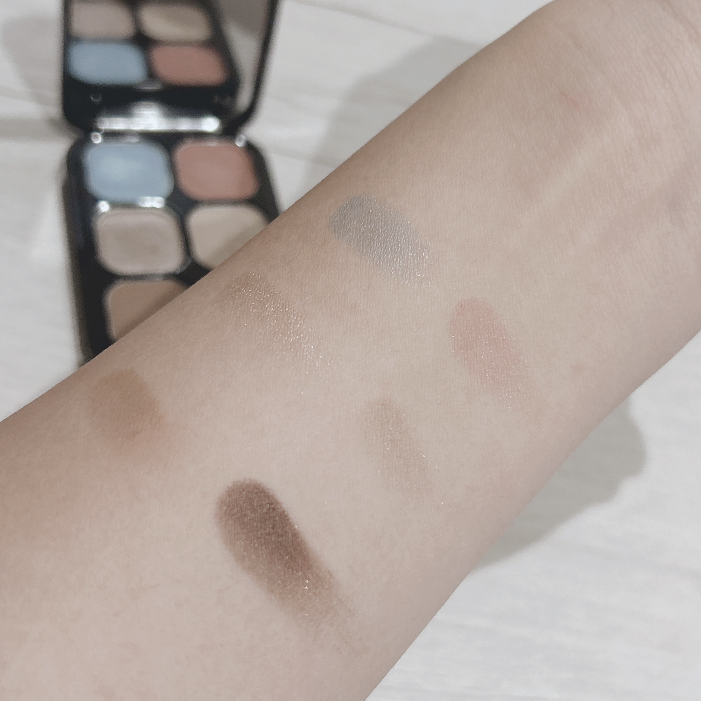 オッドバランスアイパレット/TWO SLASH FOUR/アイシャドウパレットを使ったクチコミ（3枚目）