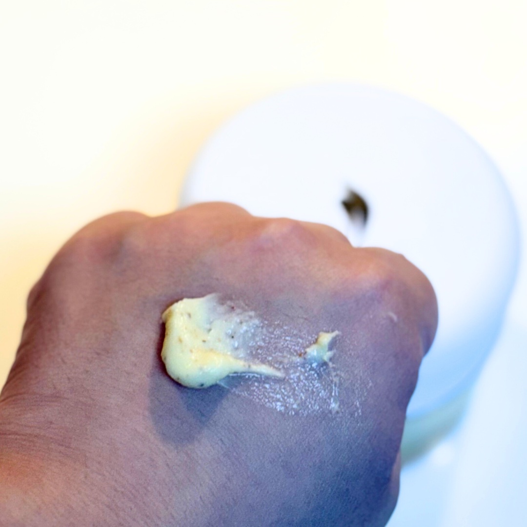 ダヴ リッチクリーミーオイルスクラブ ホワイトローズ＆カメリア/ダヴ/ボディスクラブを使ったクチコミ（2枚目）