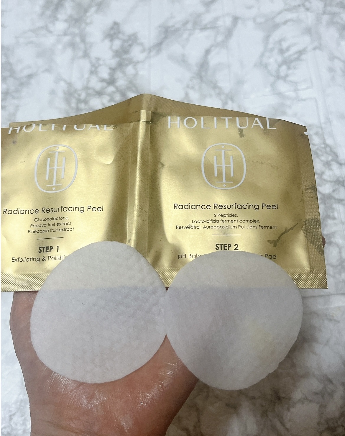 HOLITUAL  ラディアンスリサーフェシングピールのクチコミ「HOLITUAL
ラディアンスリサーフェシングピール（パッド）

こちらピーリングパッドです。.....」（2枚目）