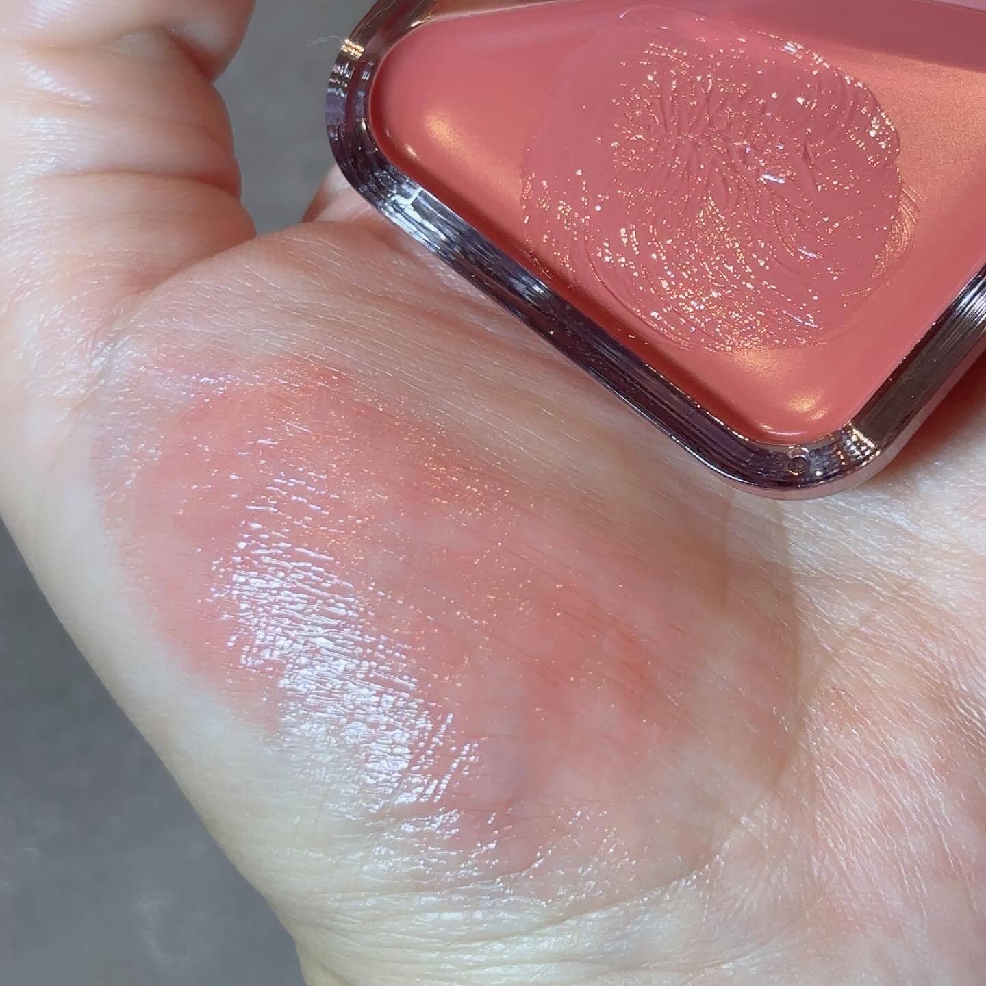 エッセンシャル リップチーク タップ/CLIO/ジェル・クリームチークを使ったクチコミ（3枚目）