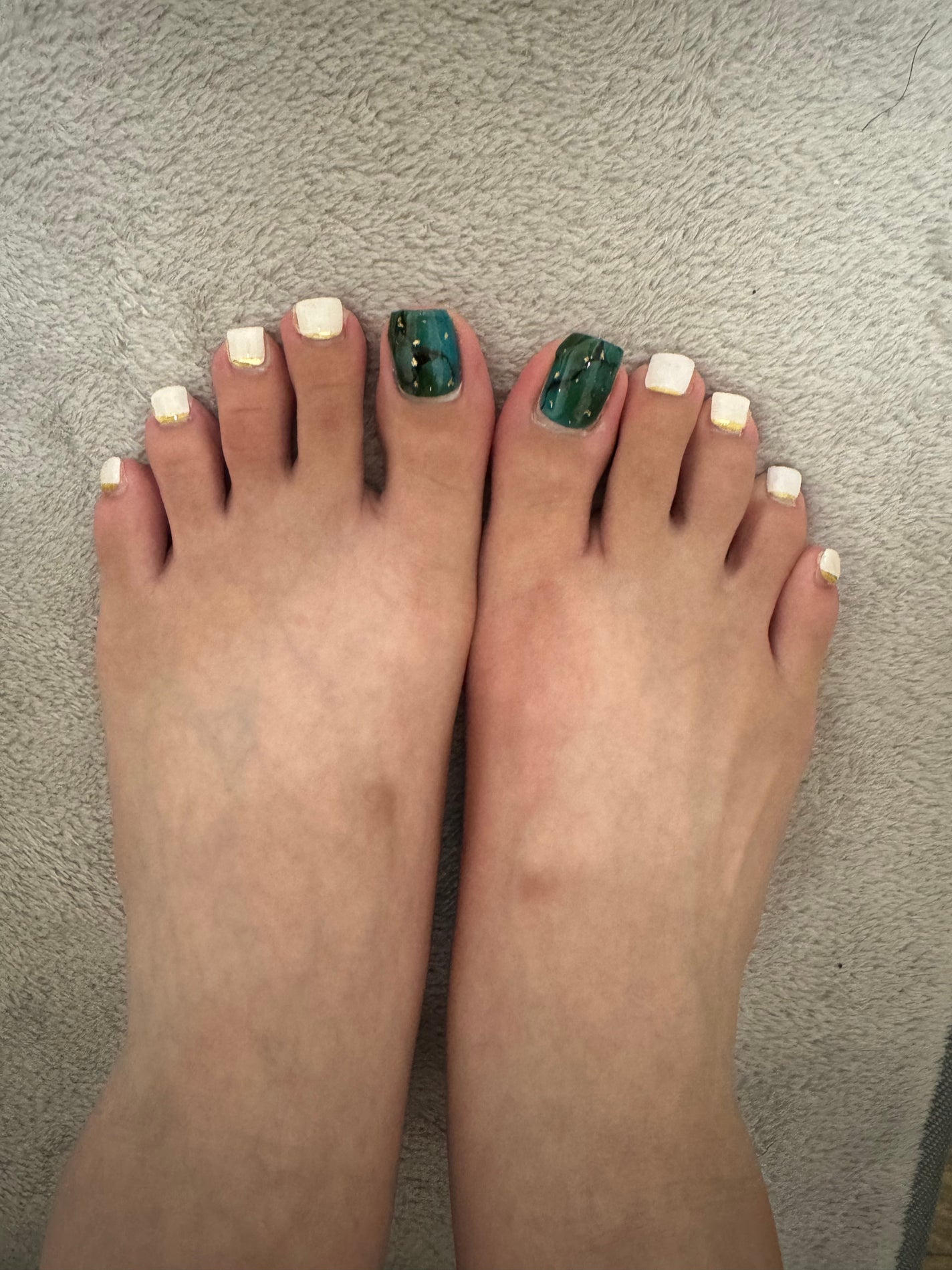 セミキュアジェルネイル(ペディキュア)/ohora/ネイルシールを使ったクチコミ(1枚目)