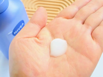 【医薬部外品】ニベア ルーセントビューティ シルクブライトニング ブライトニング美容液ボディミルク/ニベア/ボディミルクを使ったクチコミ(4枚目)