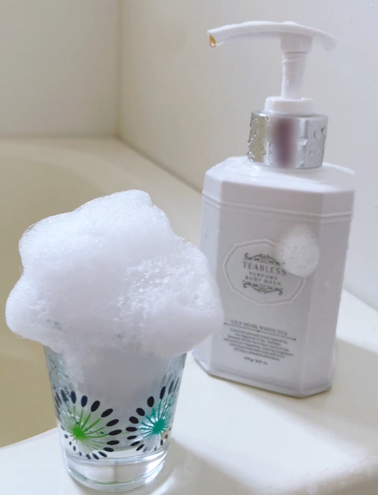 パフュームボディローション リリィムスクホワイトティー/TEABLESS/ボディローションを使ったクチコミ（3枚目）