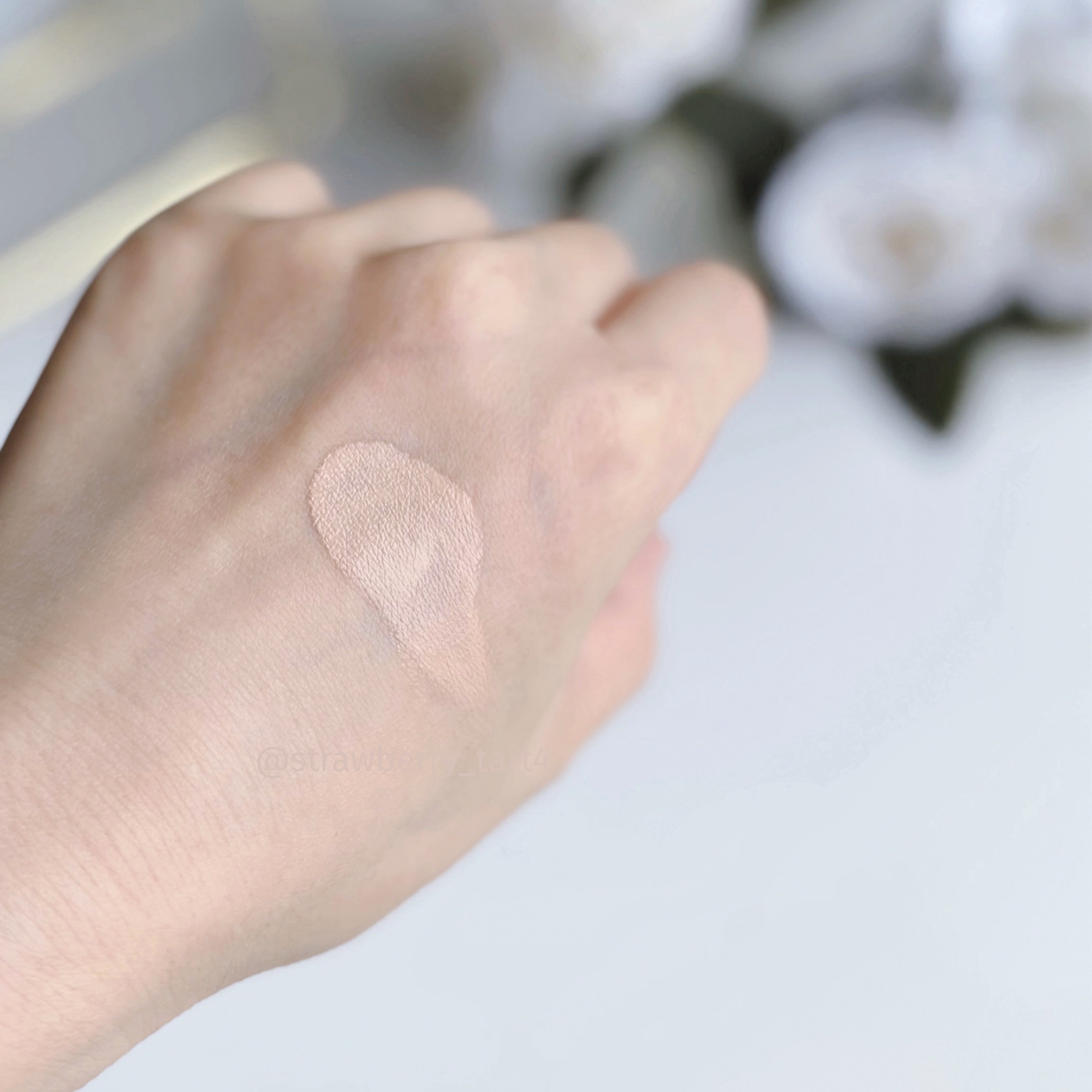 ベルベットジュエルクッション/BIVABOO/クッションファンデーションを使ったクチコミ（2枚目）