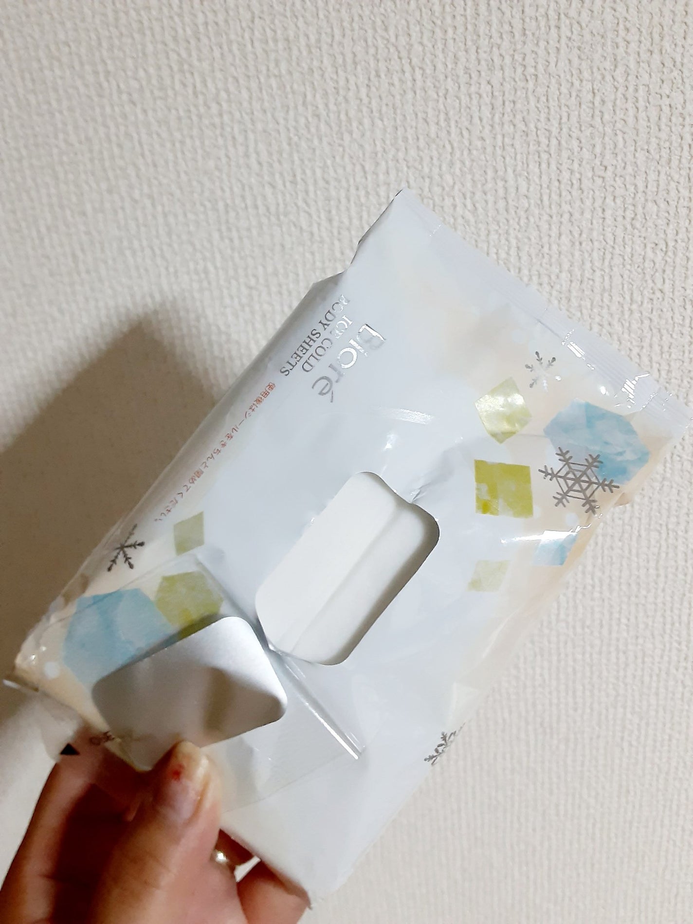 冷シート リフレッシュフローラルの香り/ビオレ/ボディシートを使ったクチコミ(2枚目)