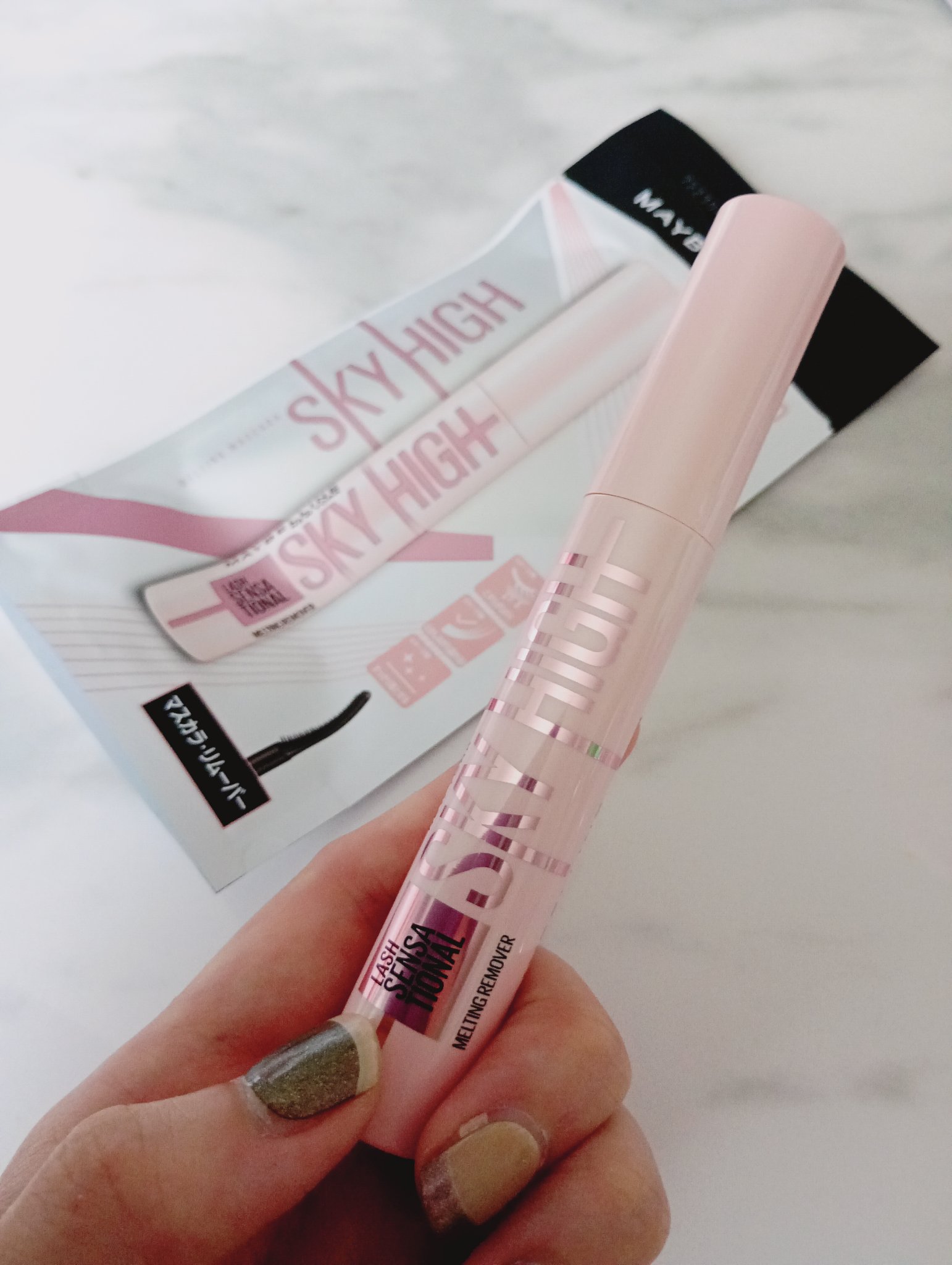 MAYBELLINE NEW YORK スカイハイ リムーバーのクチコミ「
このブラシがすごく良くて。

コームのようにまつ毛を根元から上げて、ブラシのようにマスカラ液.....」（2枚目）