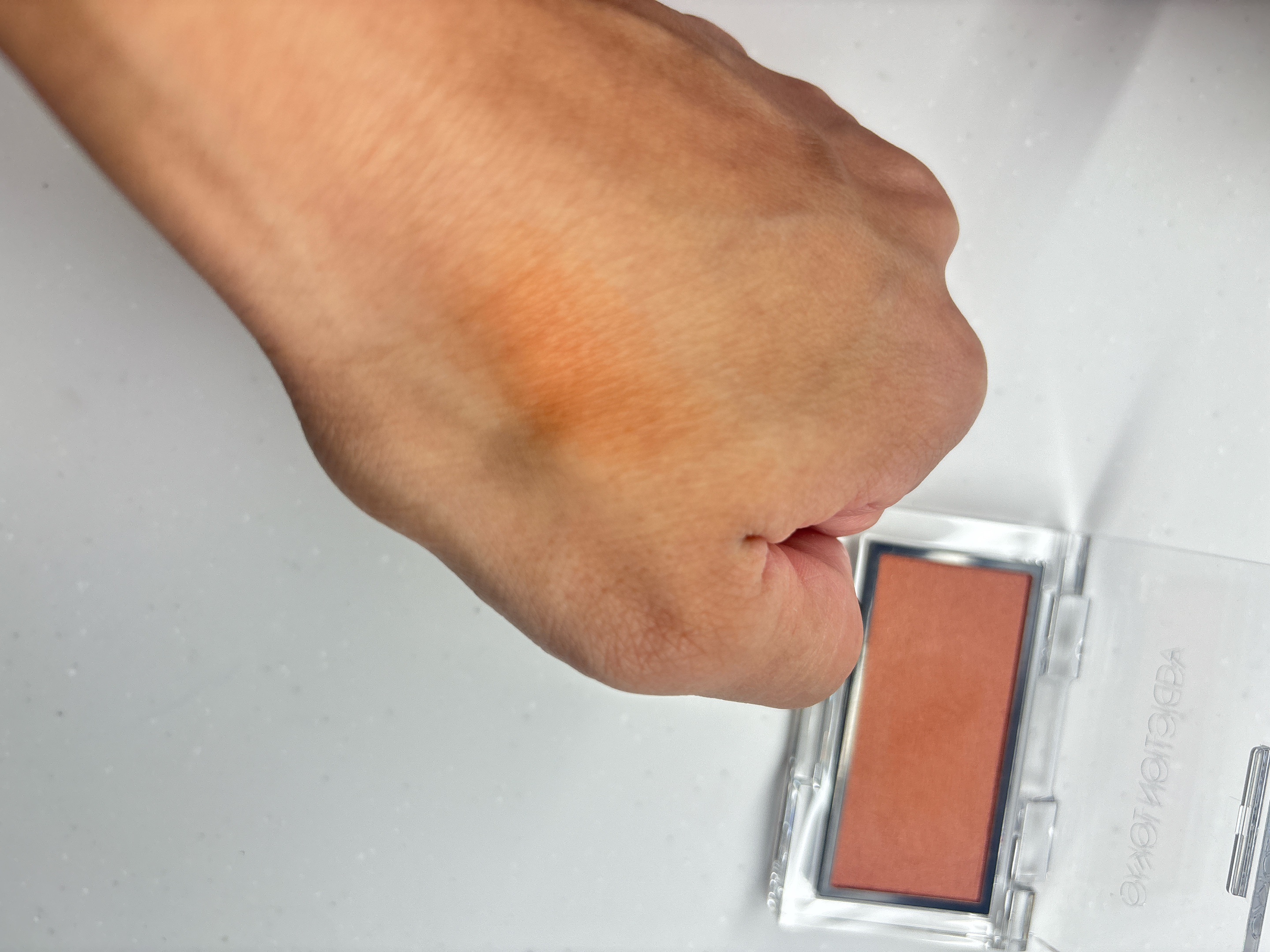 アディクション ザ ブラッシュ マット/ADDICTION/パウダーチークを使ったクチコミ（3枚目）