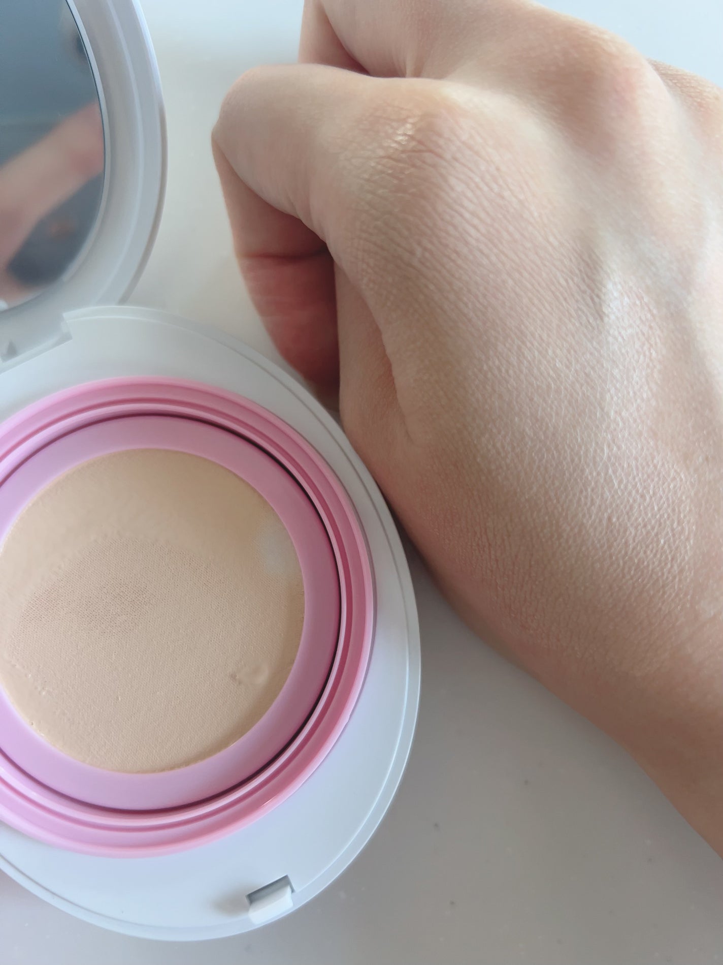 デューイーメッシュファンデーション/ASUNE /クッションファンデーションを使ったクチコミ(3枚目)