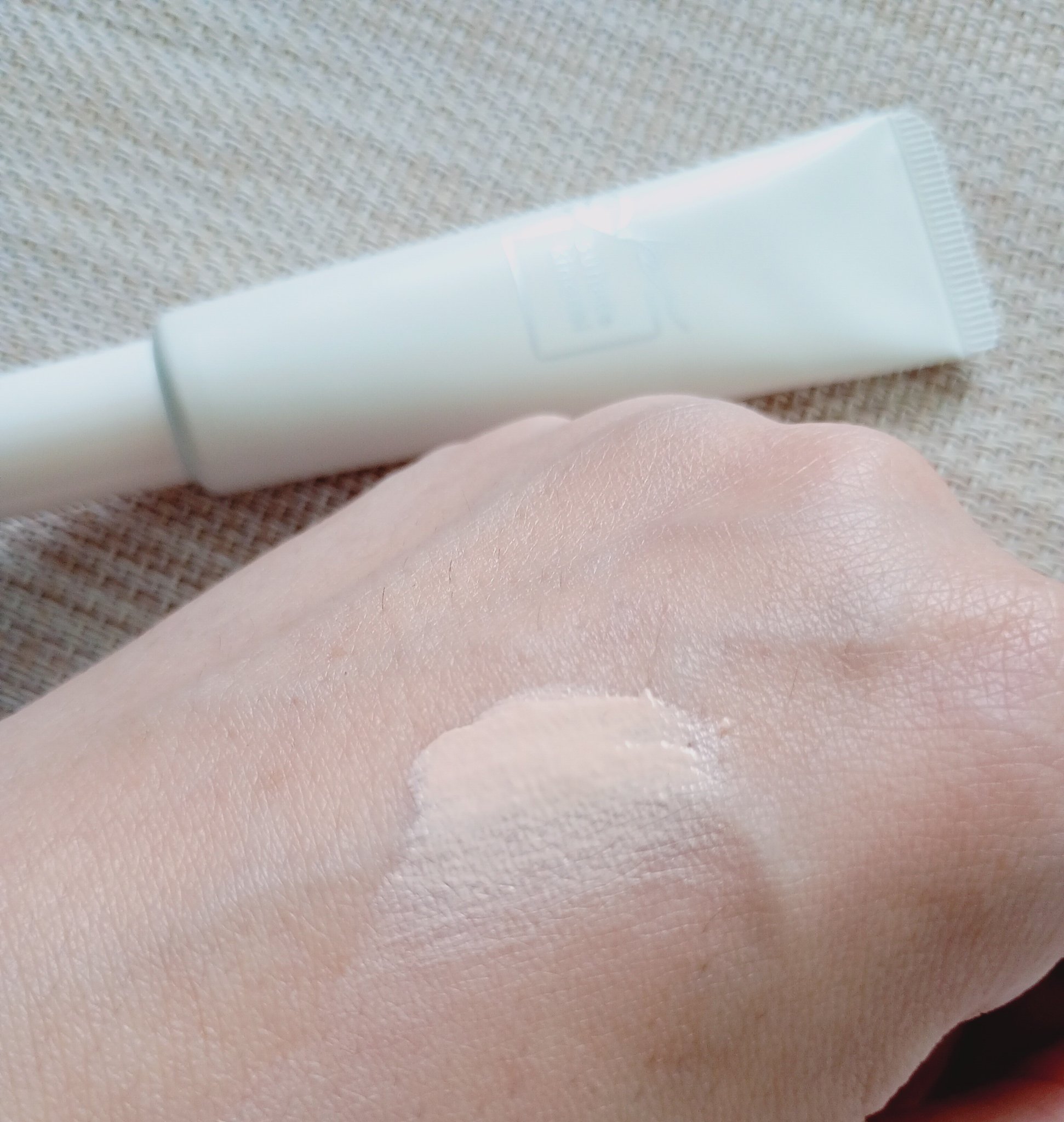 素肌記念日 薬用スキンケアコンシーラー ACホワイト【医薬部外品】/素肌記念日/クリームコンシーラーを使ったクチコミ（3枚目）