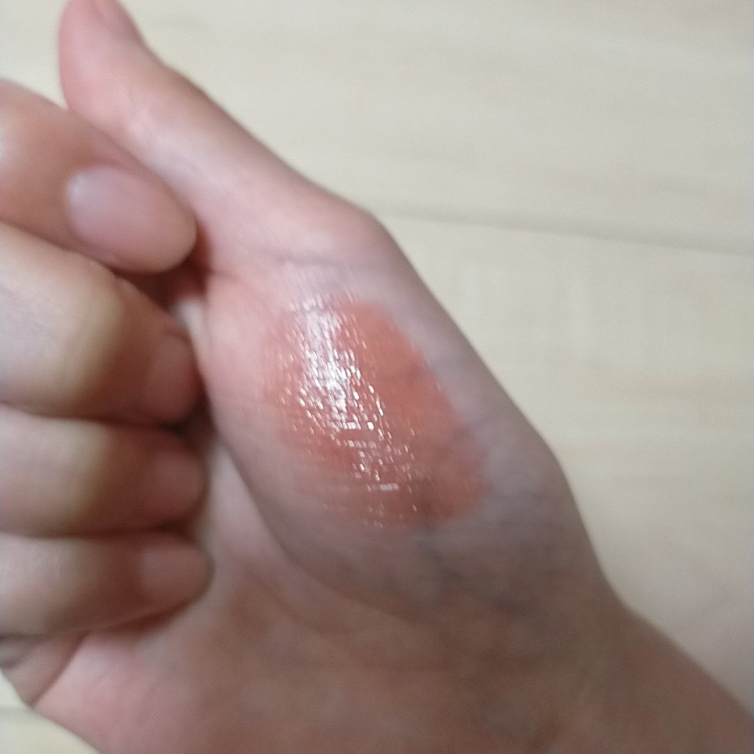 AUSグリッターリップ/3COINS/リップグロスを使ったクチコミ（2枚目）