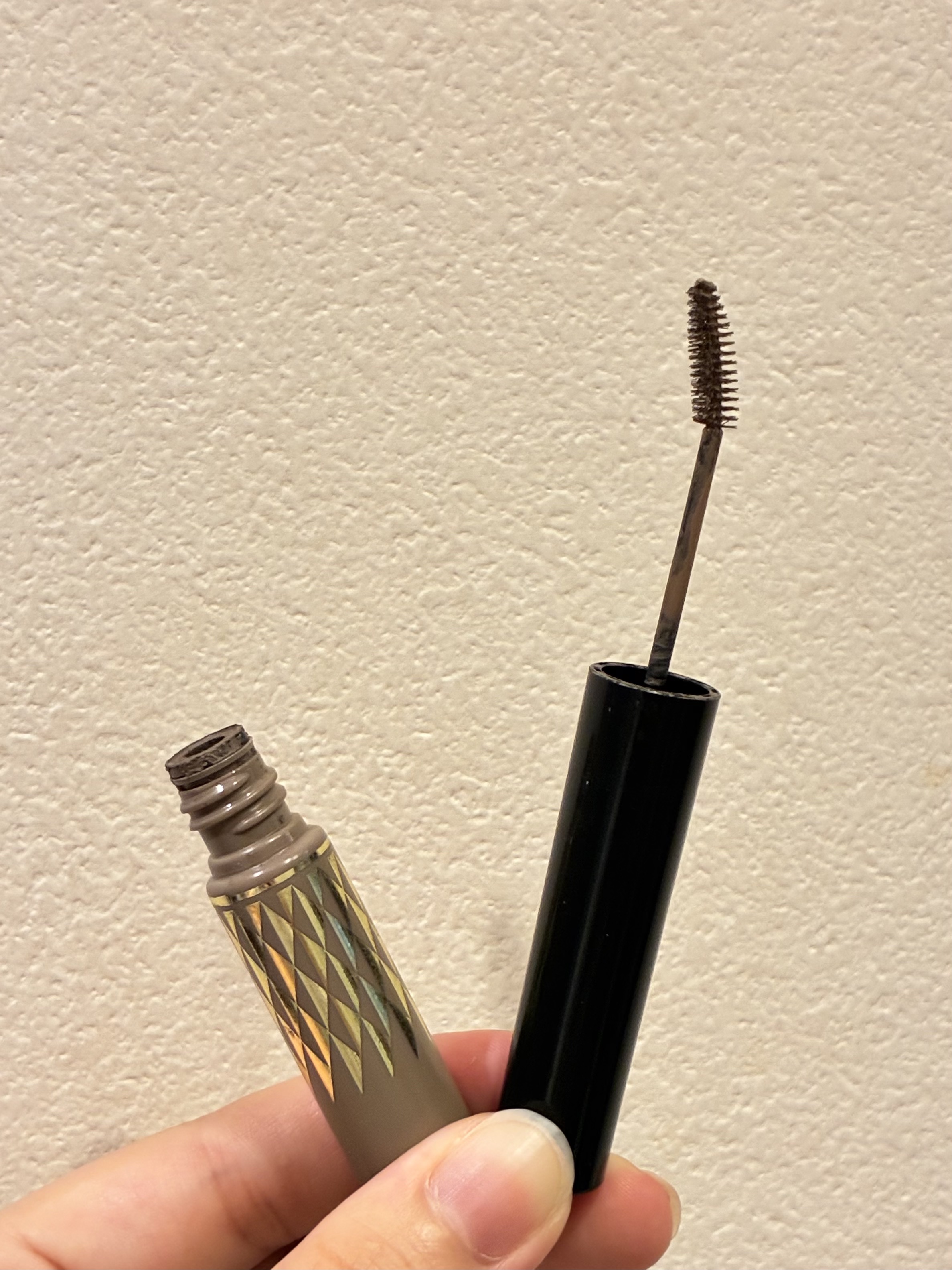 アイブロウマスカラ/キスミー フェルム/眉マスカラを使ったクチコミ（1枚目）