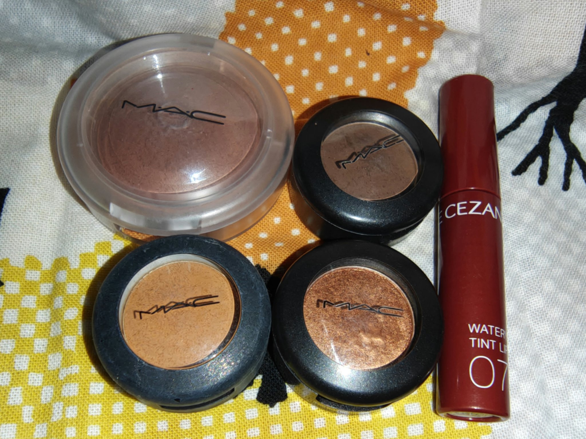 パウダー キス アイシャドウ/M・A・C/単色アイシャドウを使ったクチコミ（1枚目）