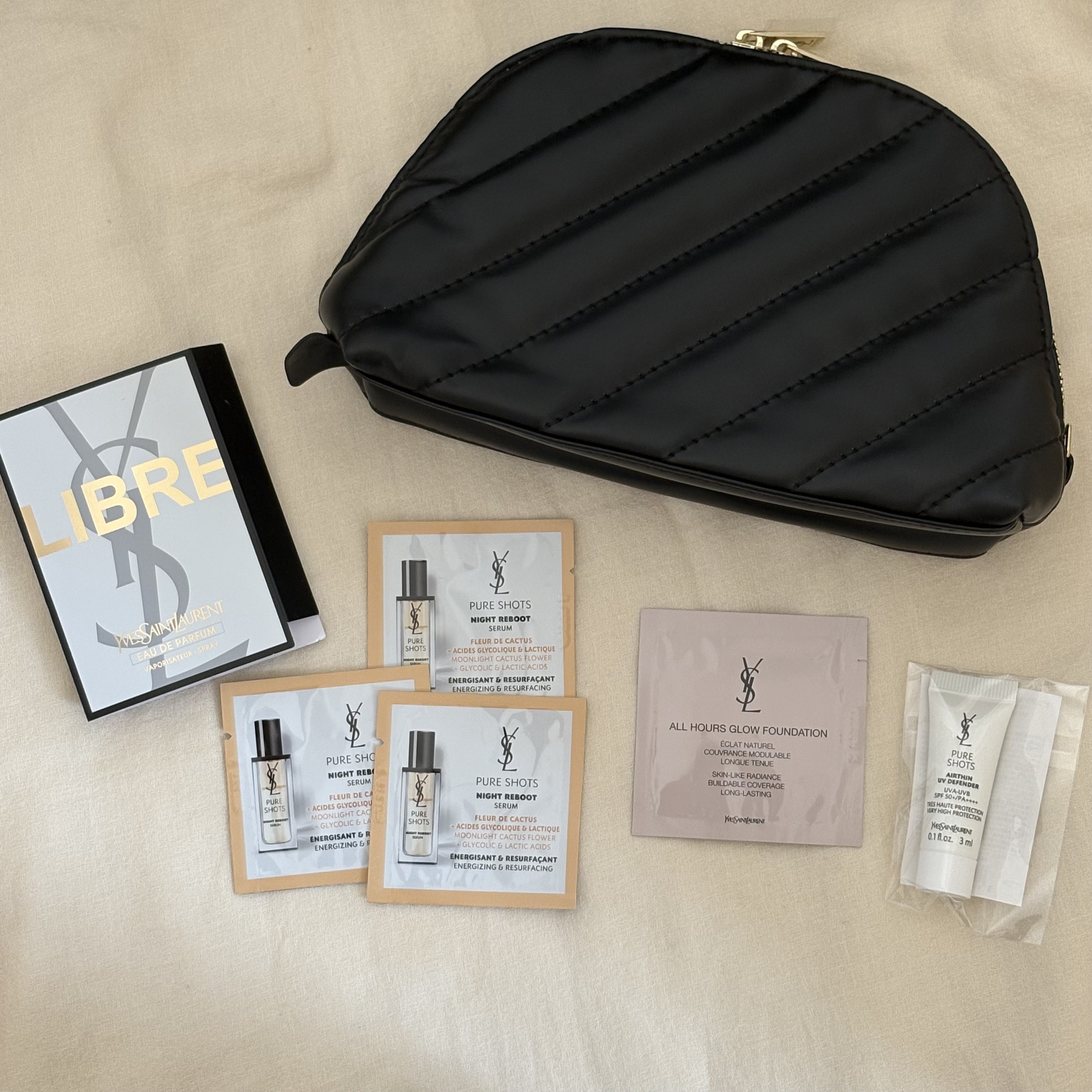 ラディアント タッチ グロウパクト B10 コレクター/YVES SAINT LAURENT BEAUTE/クッションファンデーションを使ったクチコミ（2枚目）