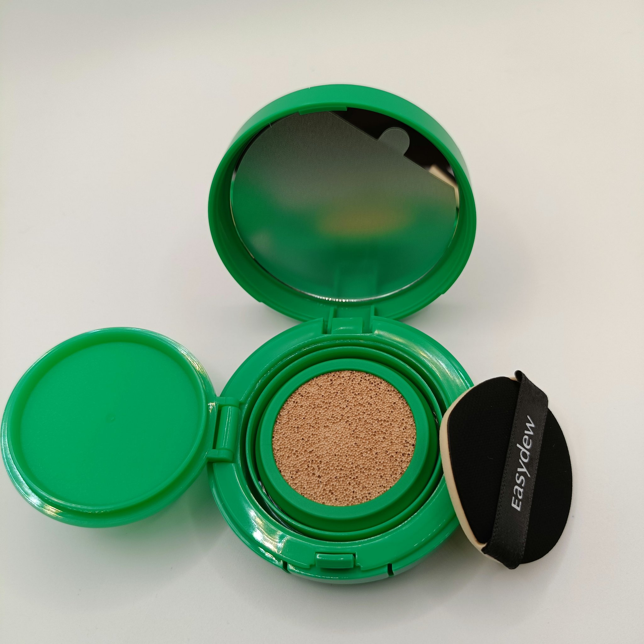 イージーデュー メラB トーニングアンプルクッション/Easydew/クッションファンデーションを使ったクチコミ（3枚目）