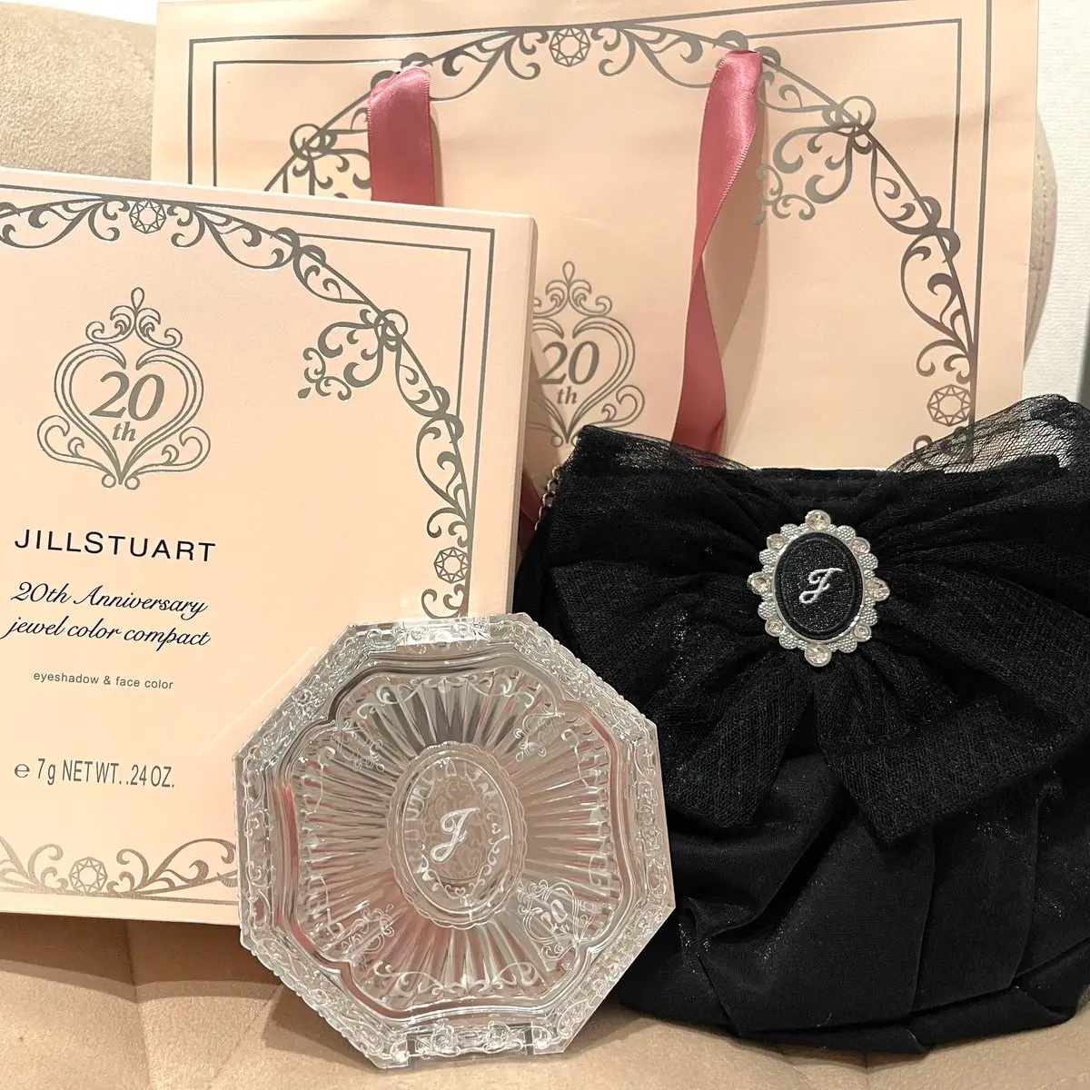 ジルスチュアート  20th アニバーサリー ジュエルカラーコンパクト/JILL STUART/アイシャドウパレットを使ったクチコミ（2枚目）