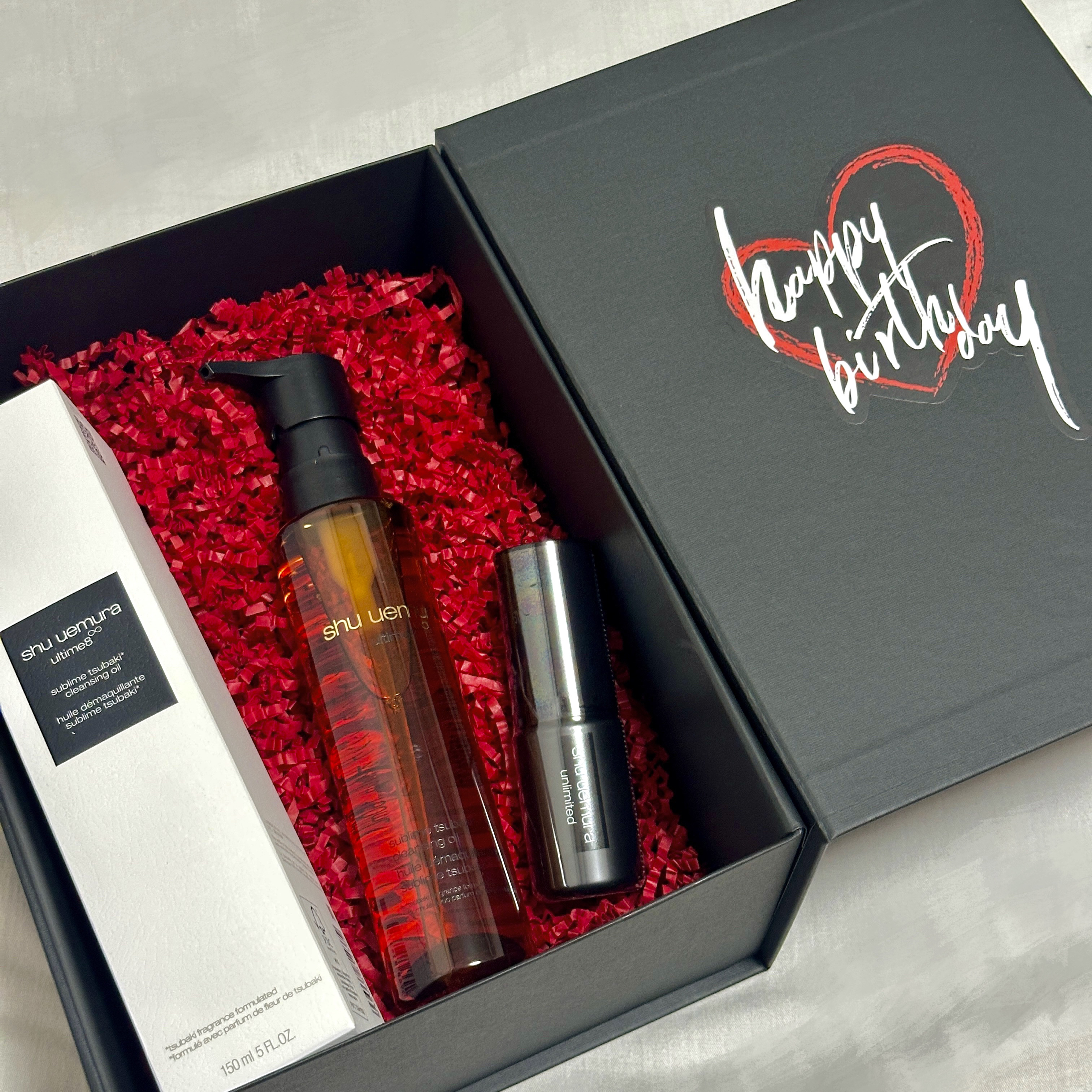 shu uemura LINEギフト♡



ラインのギフトでシュウウエムラの
セットをいただきました♡


ラインのギフトでコスメがあるの知らなかったですが気軽に送れます◎

消耗品なので嬉しいです🥹


ぜひチェックしてみてください�