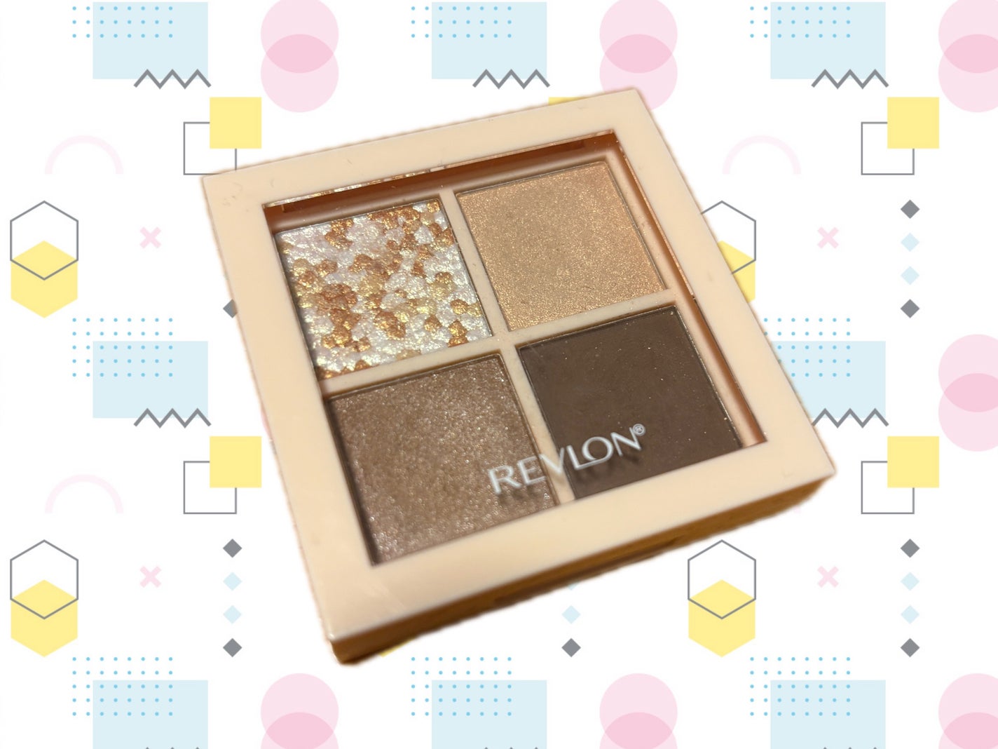 レブロン ダズル アイシャドウ クアッド/REVLON/アイシャドウパレットを使ったクチコミ(1枚目)