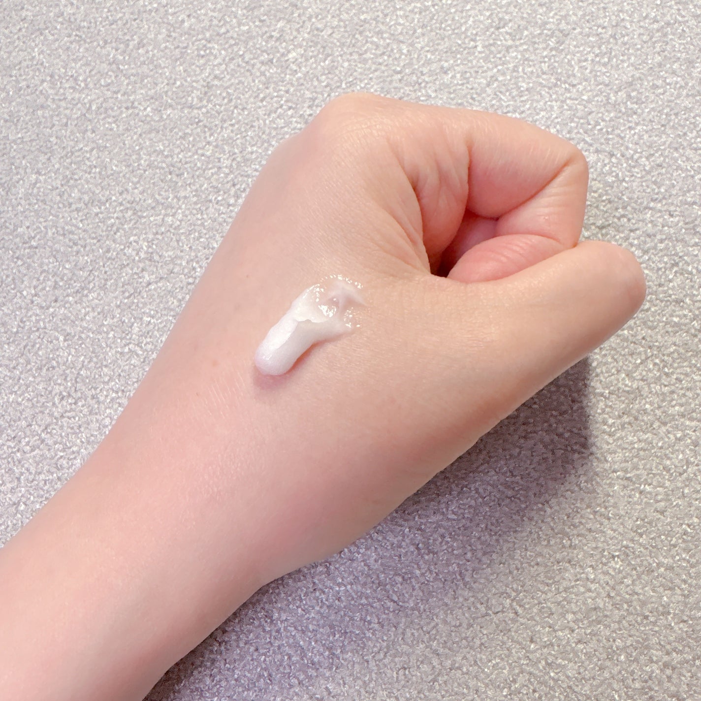 ラックス スーパーリッチシャイン リラックスナイトケア まとまりチューブトリートメント/LUX/洗い流すヘアトリートメントを使ったクチコミ(2枚目)