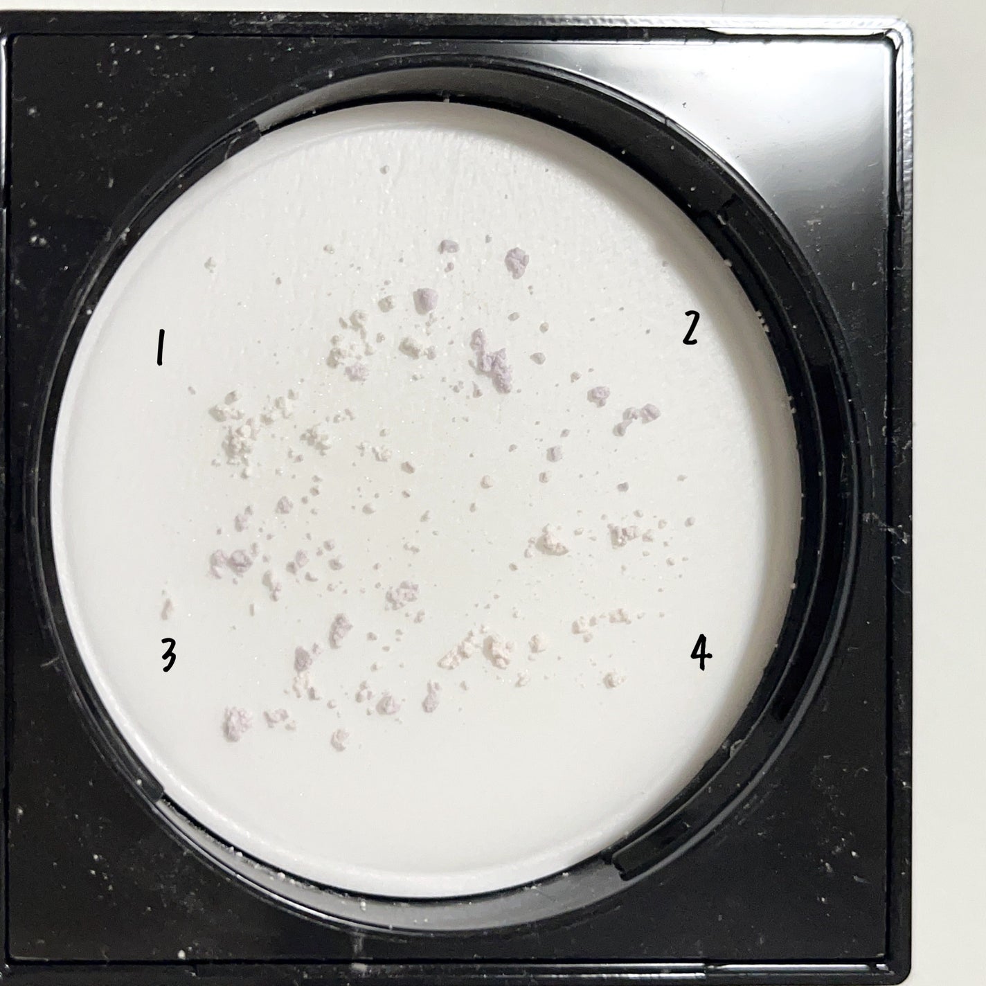 プリズム・リーブル/GIVENCHY/ルースパウダーを使ったクチコミ(4枚目)