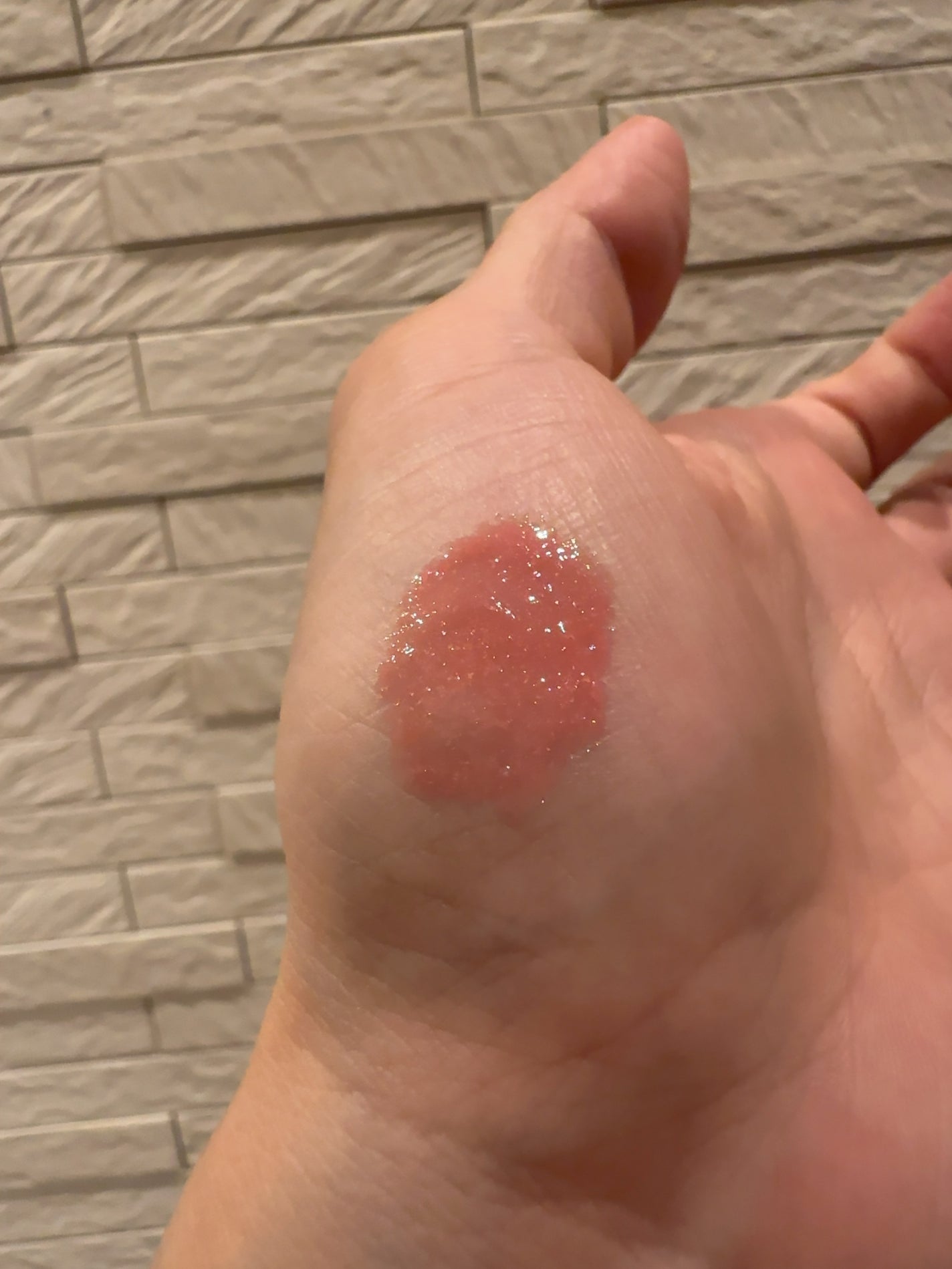 トーン ペタル ブルーミング グロス/to/one/リップグロスを使ったクチコミ(4枚目)