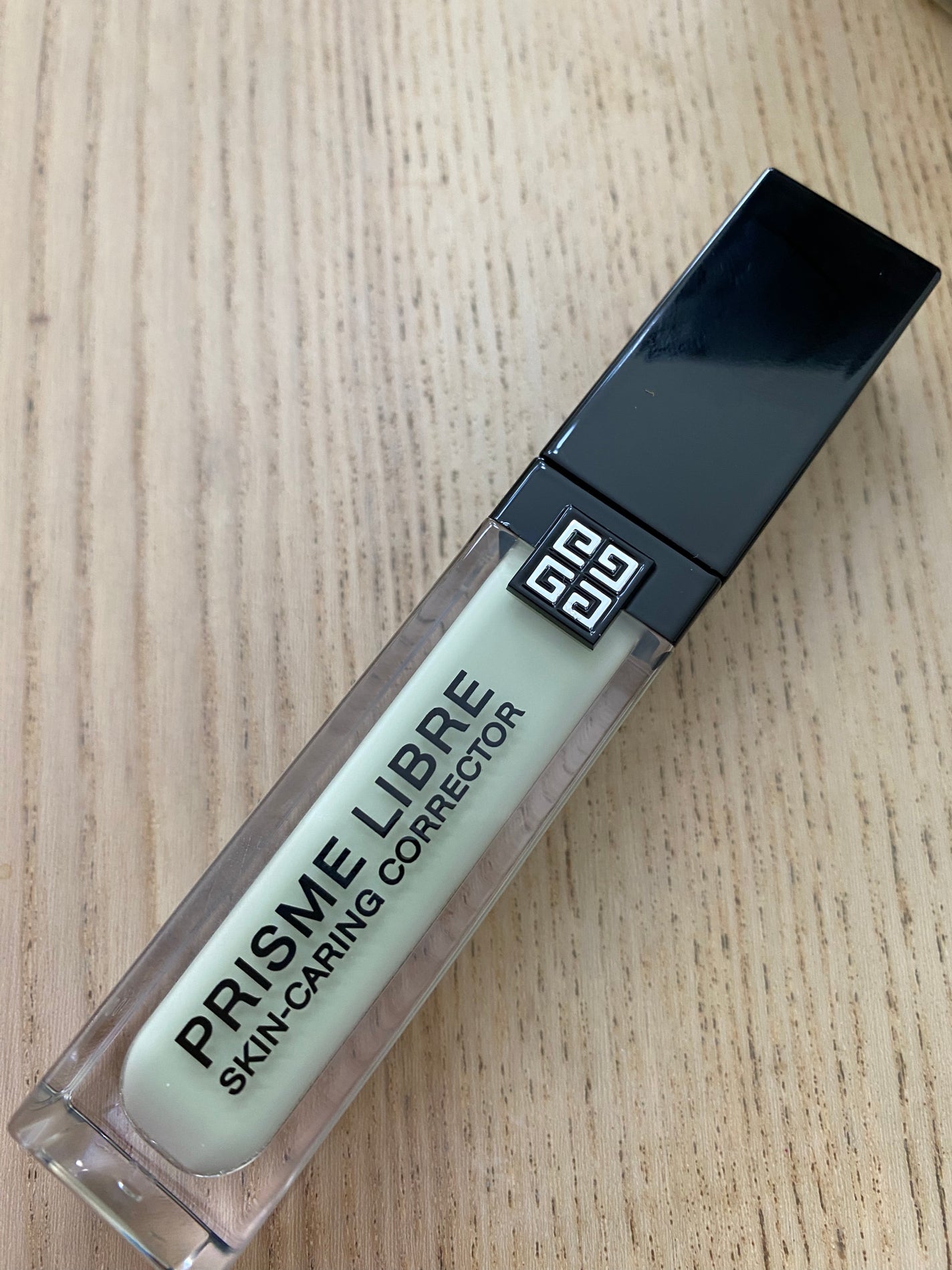 プリズム・リーブル・スキンケアリング・コレクター/GIVENCHY/化粧下地を使ったクチコミ(1枚目)