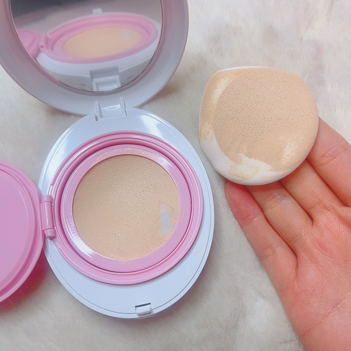 デューイーメッシュファンデーション/ASUNE /クッションファンデーションを使ったクチコミ（3枚目）