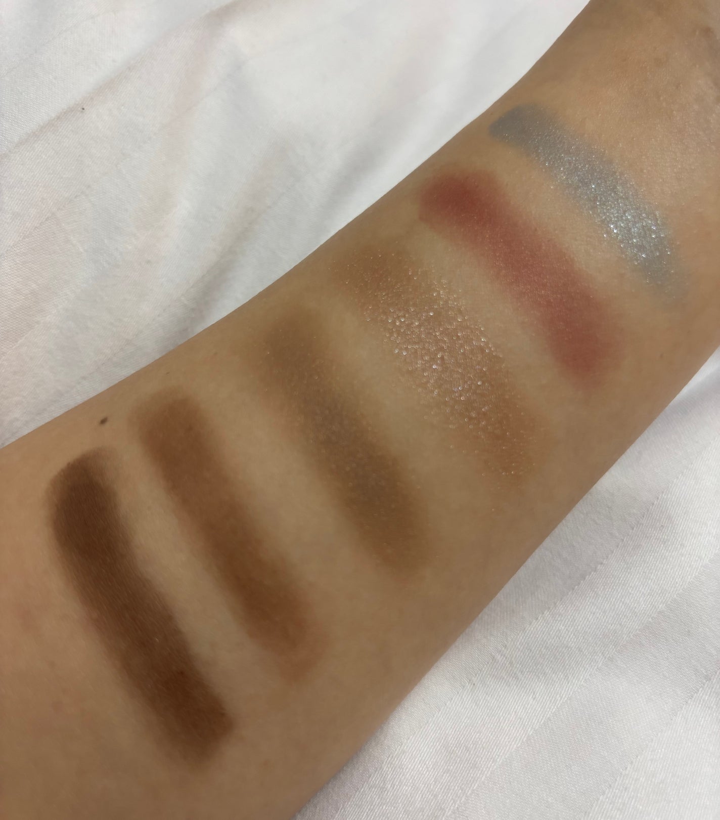 オッドバランスアイパレット/TWO SLASH FOUR/アイシャドウパレットを使ったクチコミ(2枚目)